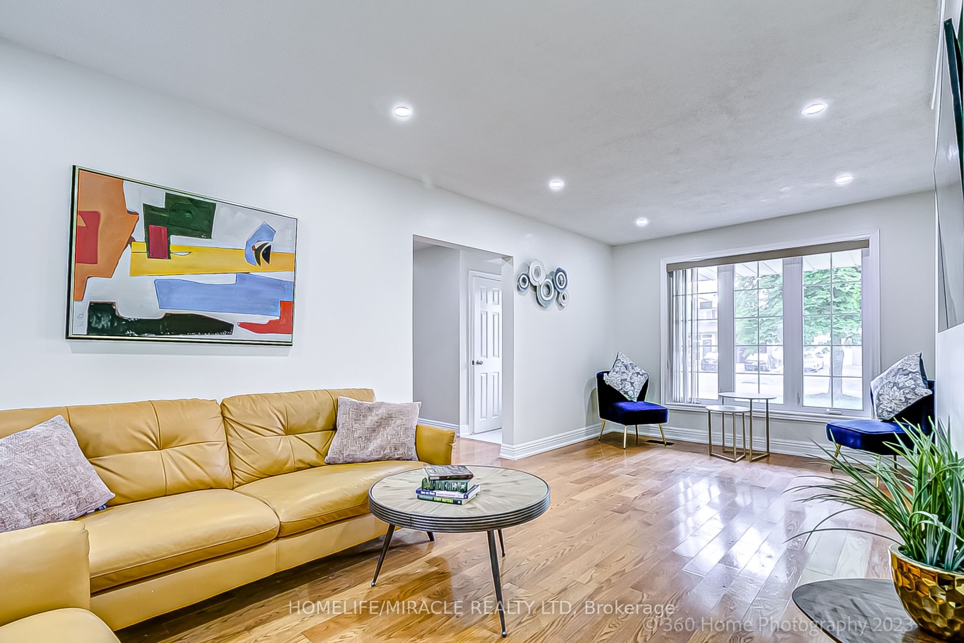 137 Merkley Square, Toronto, ON M1G 2Y5 photo 2