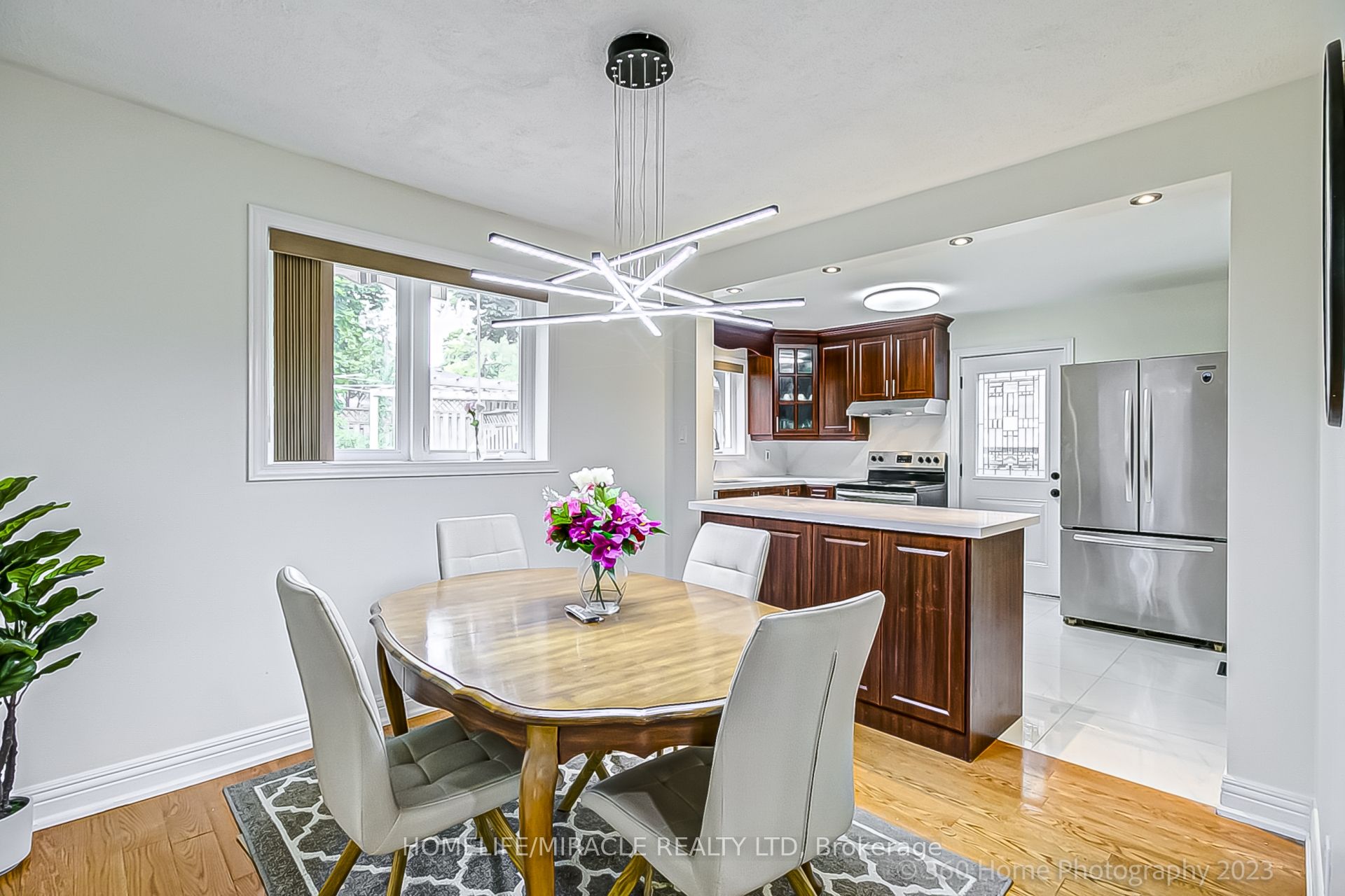 137 Merkley Square, Toronto, ON M1G 2Y5 photo 4