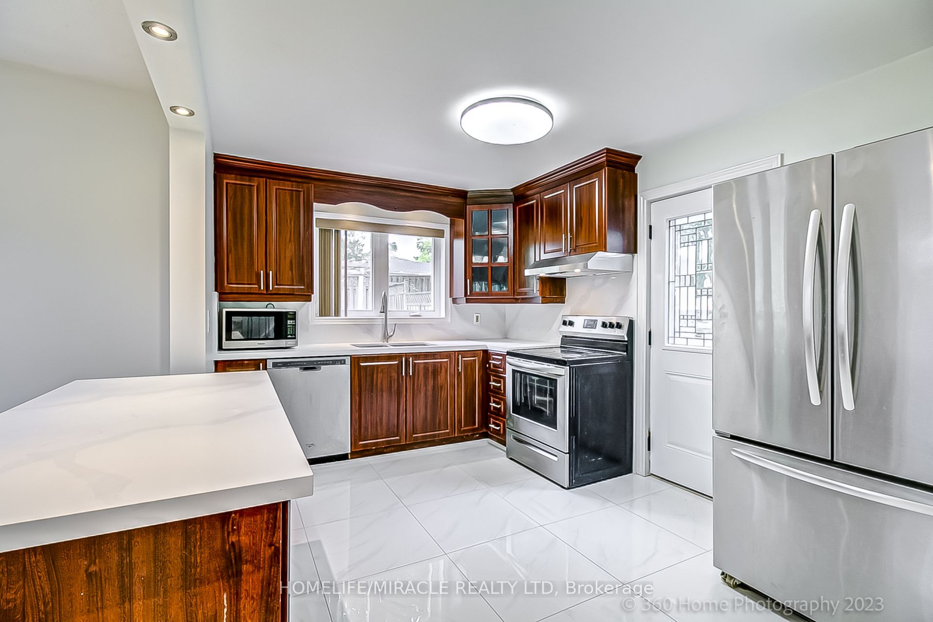 137 Merkley Square, Toronto, ON M1G 2Y5 photo 5