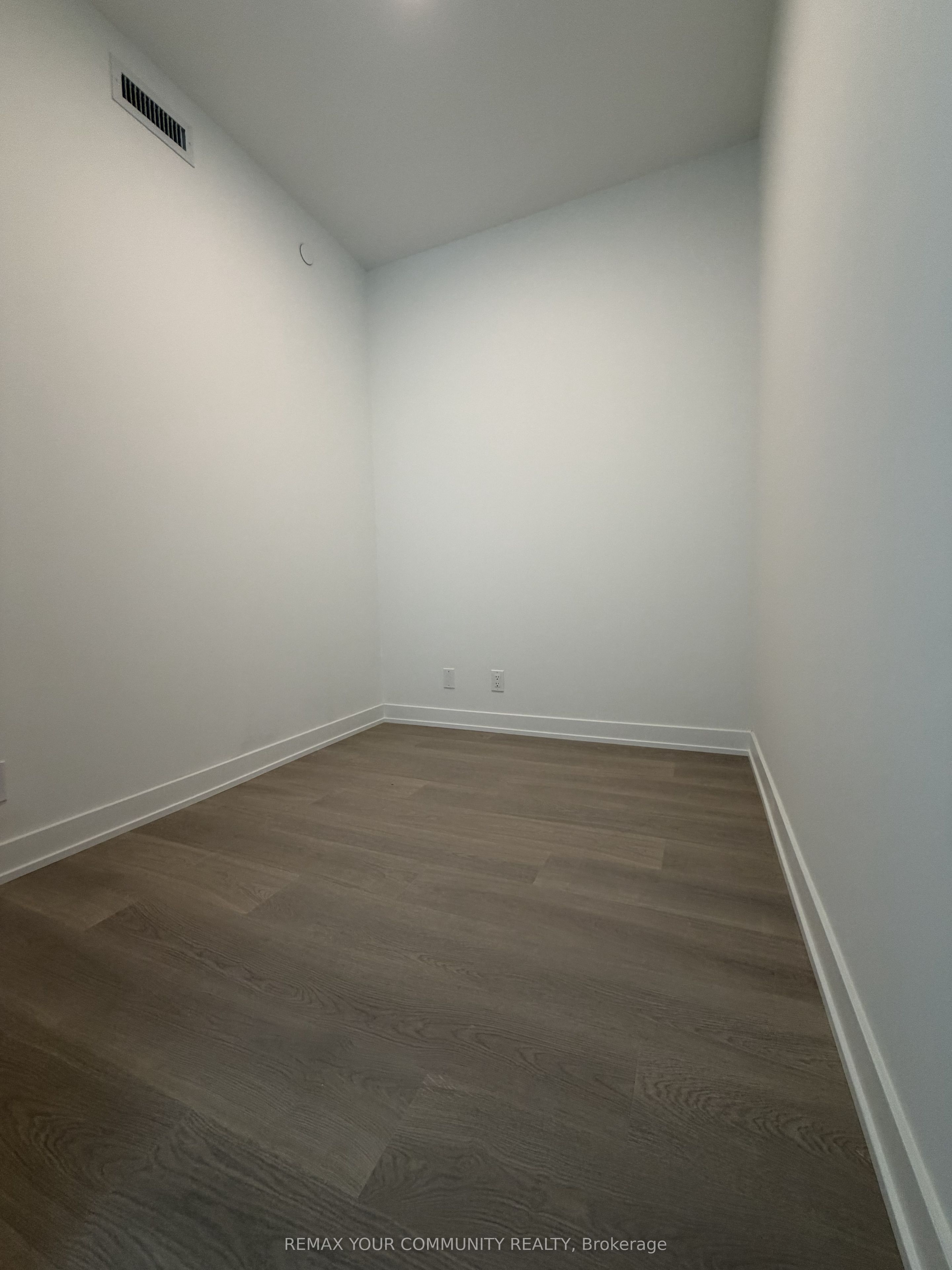 20 Deans Drive 717, Toronto, ON M1L 0J7 photo 3