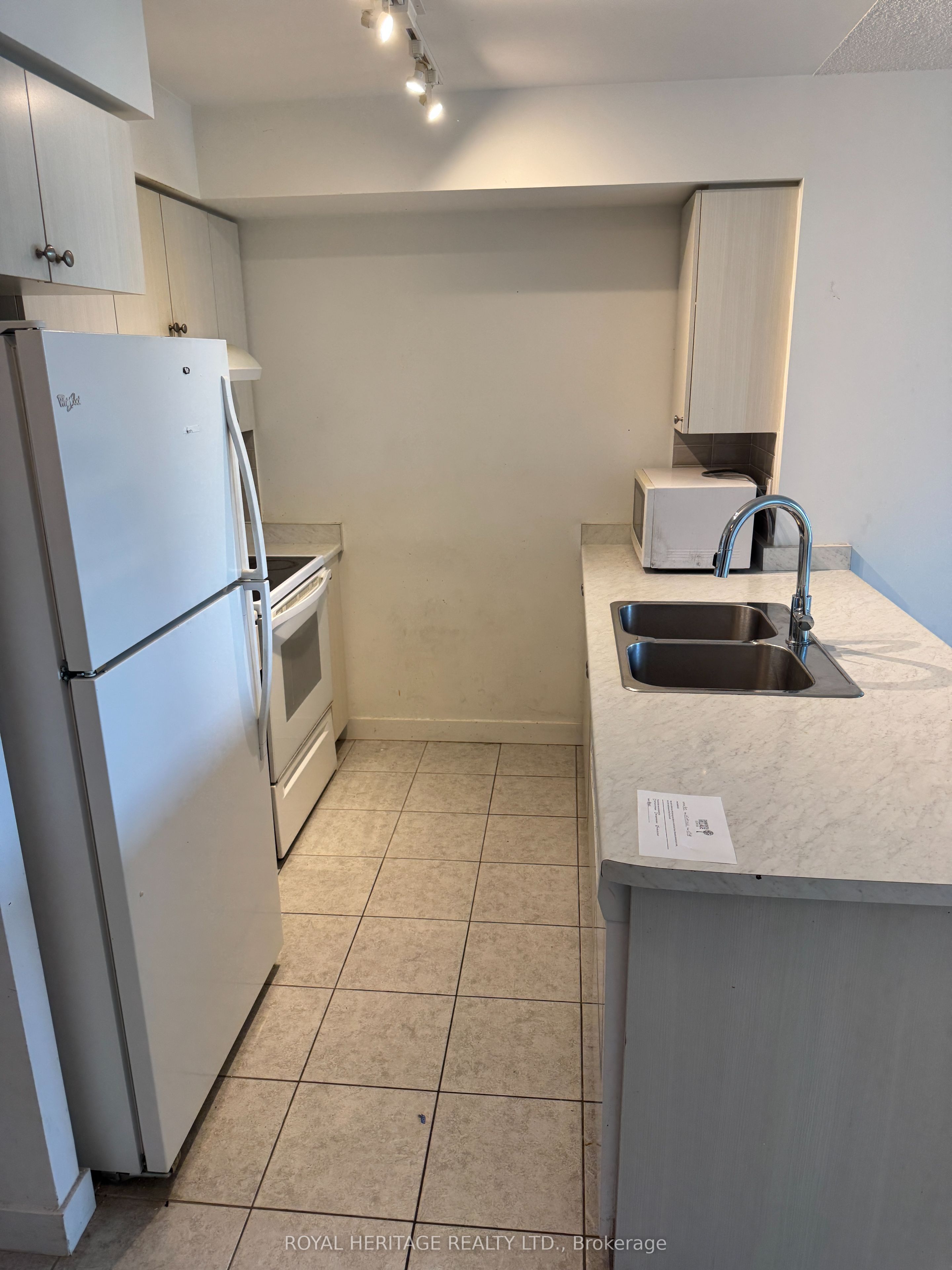 1346 Danforth Road 403, Toronto, ON M1J 0A9 photo 3