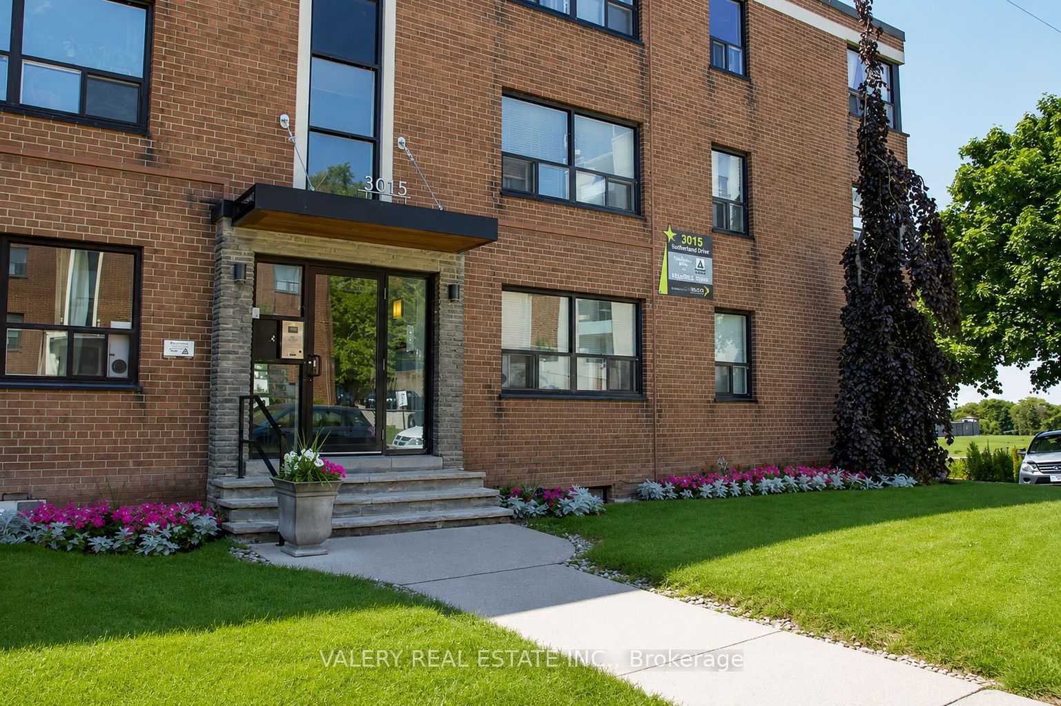 3015 Queen Street E C1, Toronto, ON ON M1N 1A2