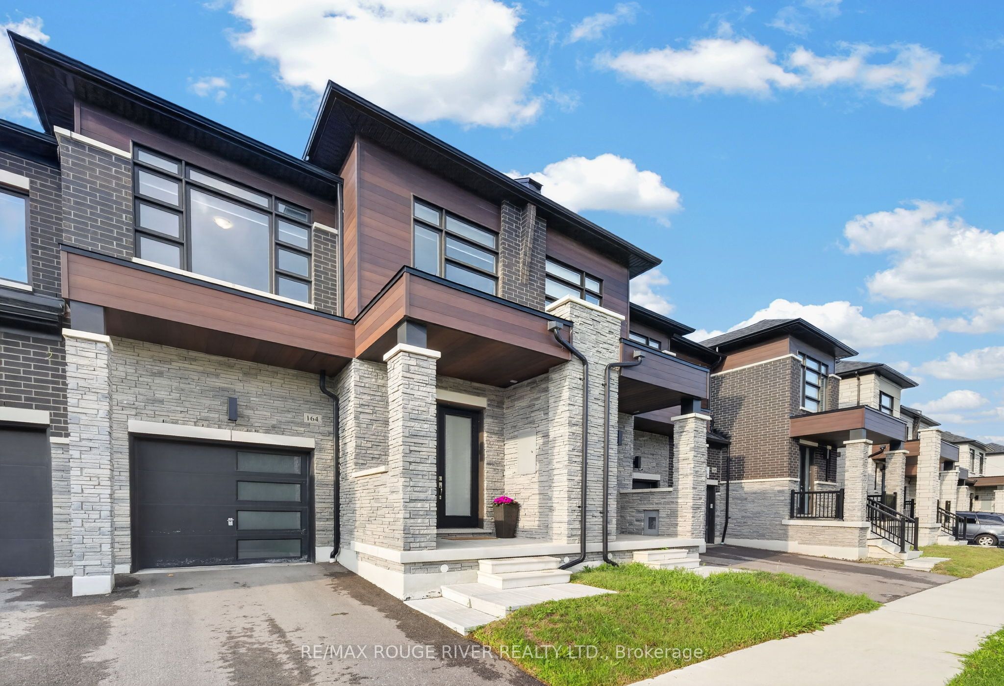 164 Ogston Crescent, Whitby, ON L1P 0H3