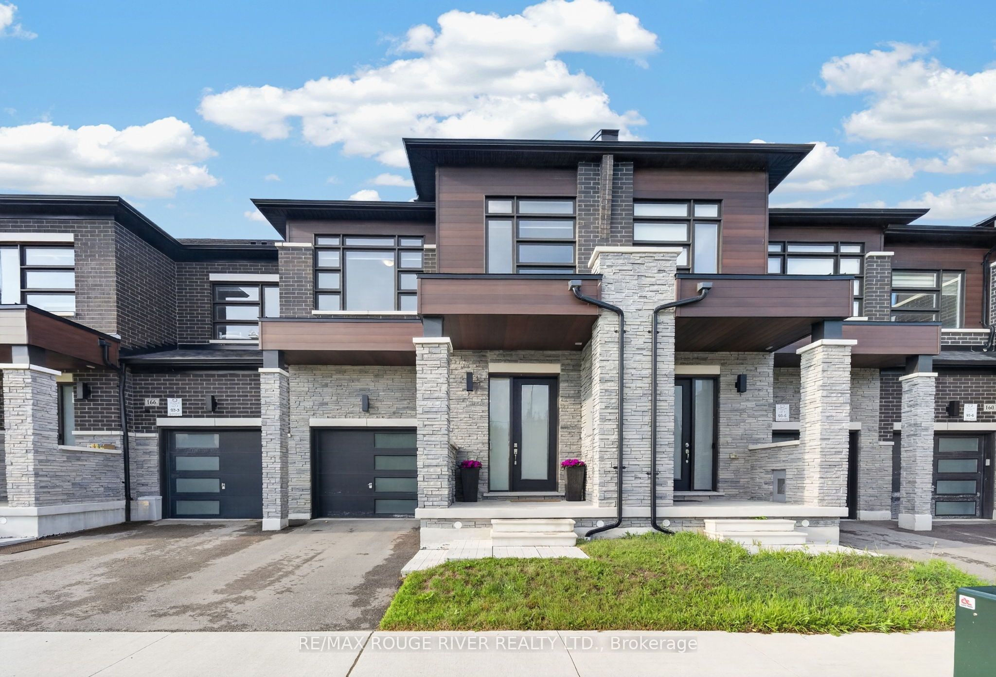 164 Ogston Crescent, Whitby, ON L1P 0H3 photo 2