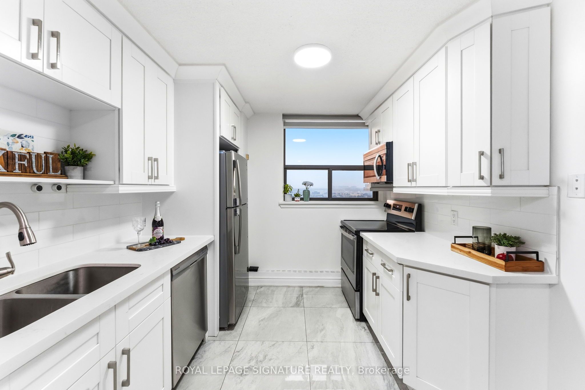 100 Wingarden Court 1807, Toronto, ON M1B 2P4