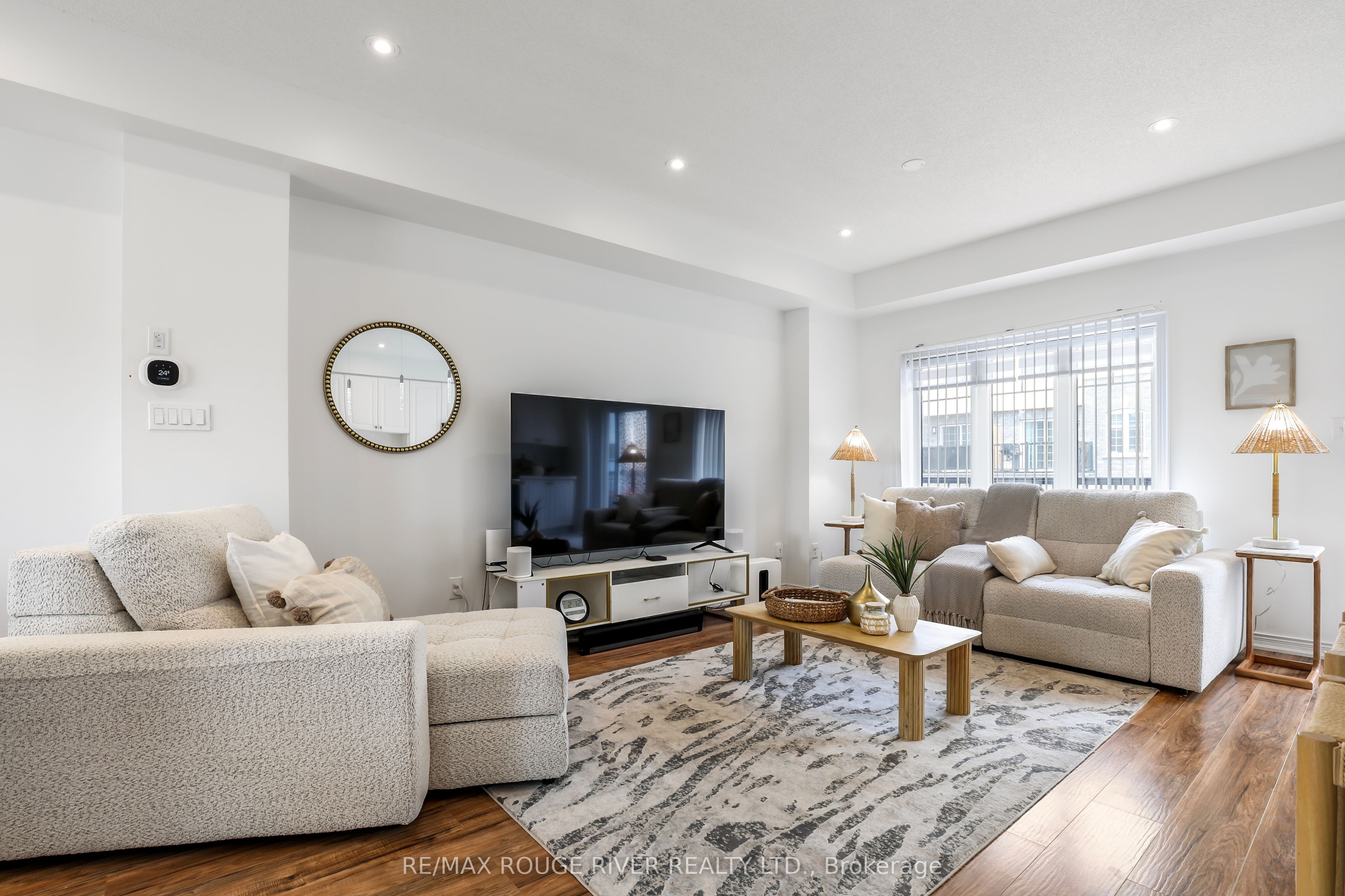 17 Devineridge Avenue, Ajax, ON L1Z 0T1 photo 4