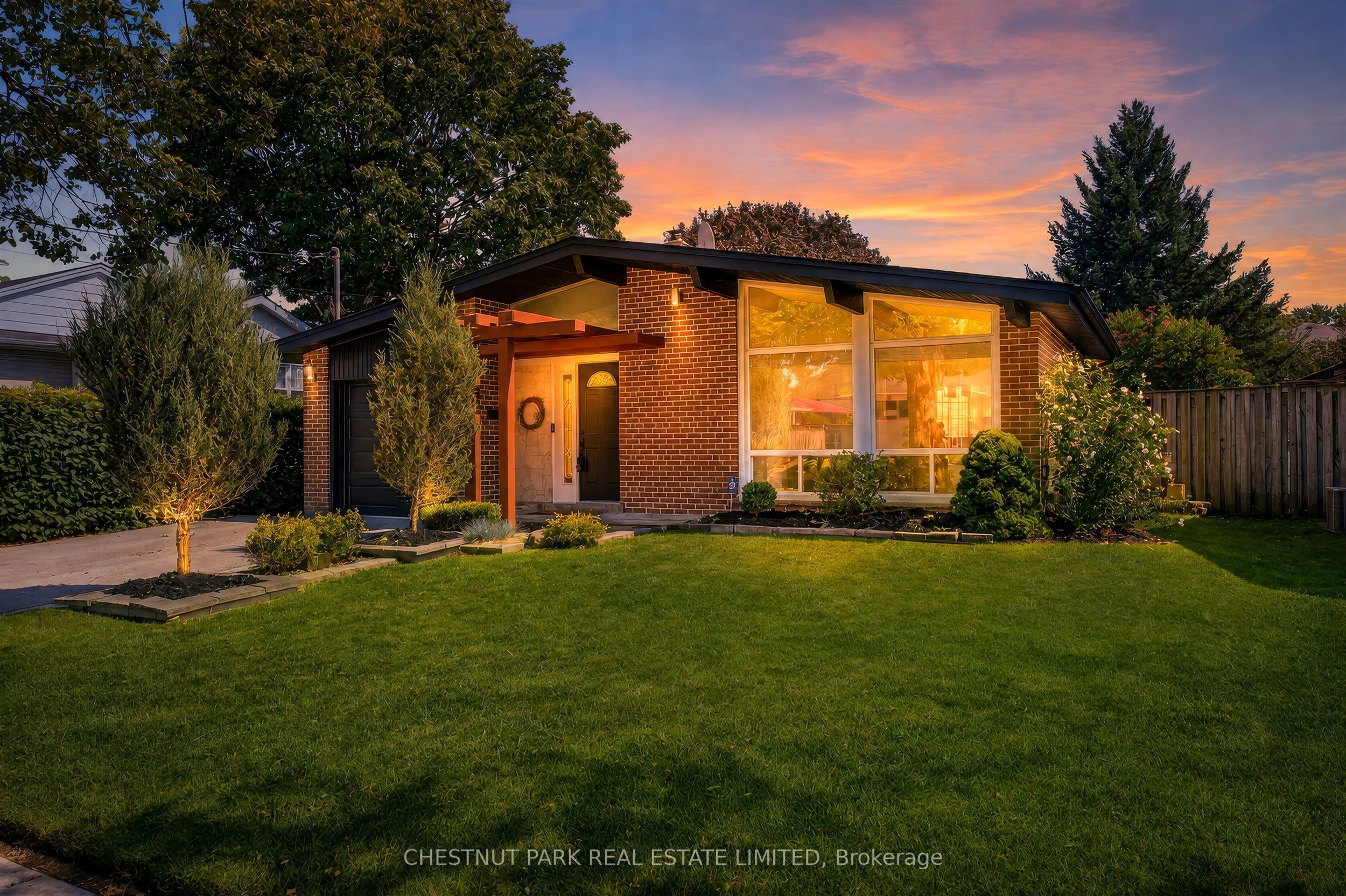 35 Birchard Street, Toronto, ON M1T 1Z3 photo 2