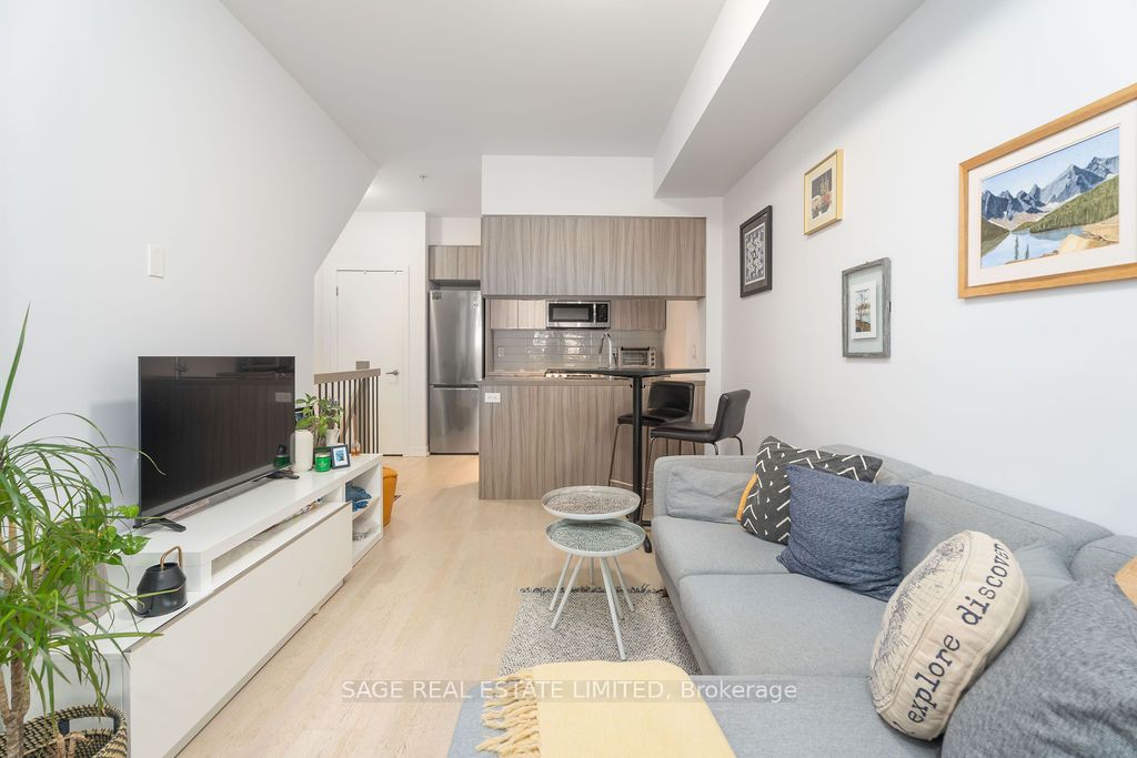 150 Broadview Avenue Th3, Toronto, ON M4M 0A9