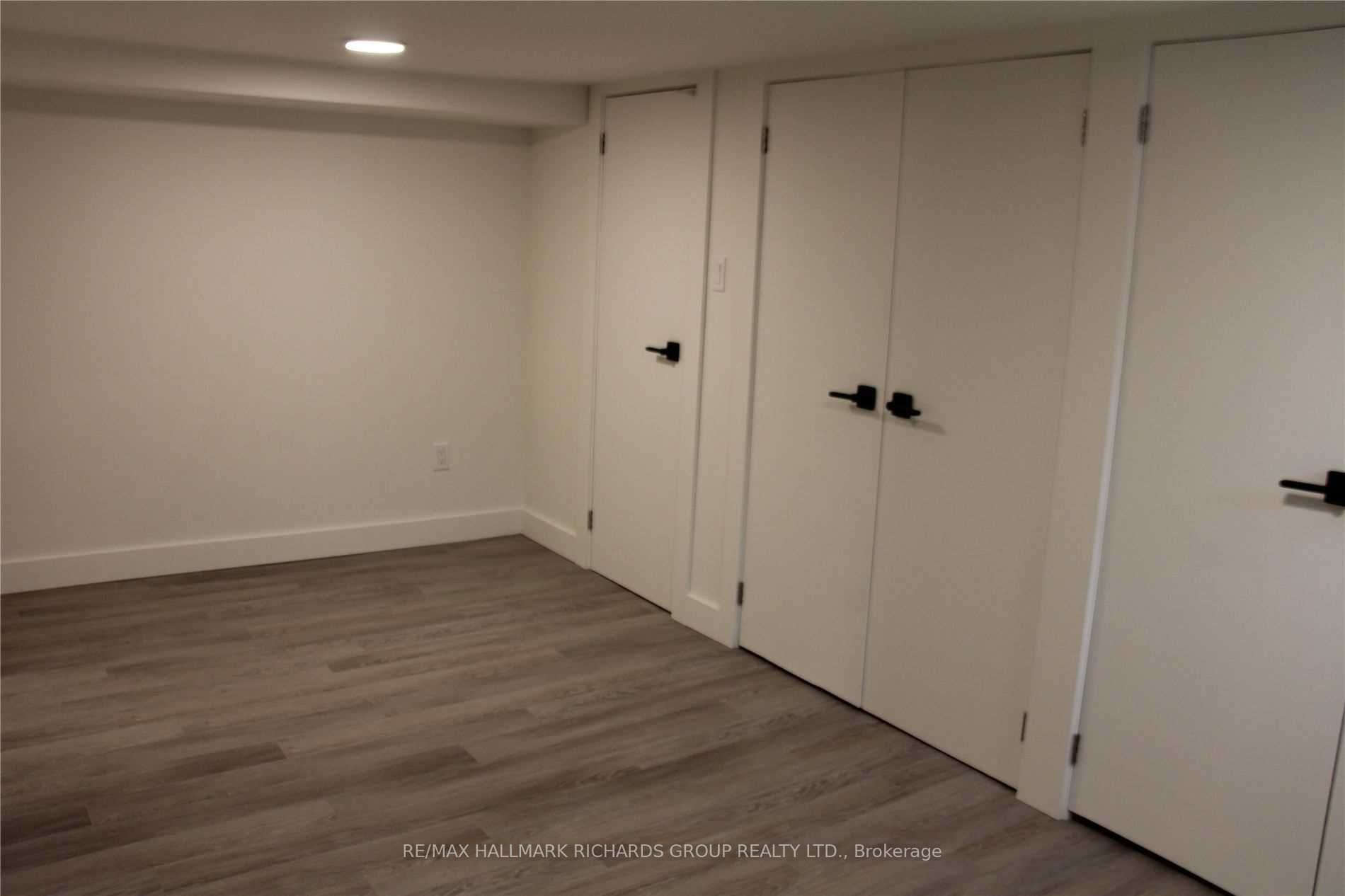 34 Hammersmith Avenue Lower, Toronto, ON M4E 2W4 photo 4