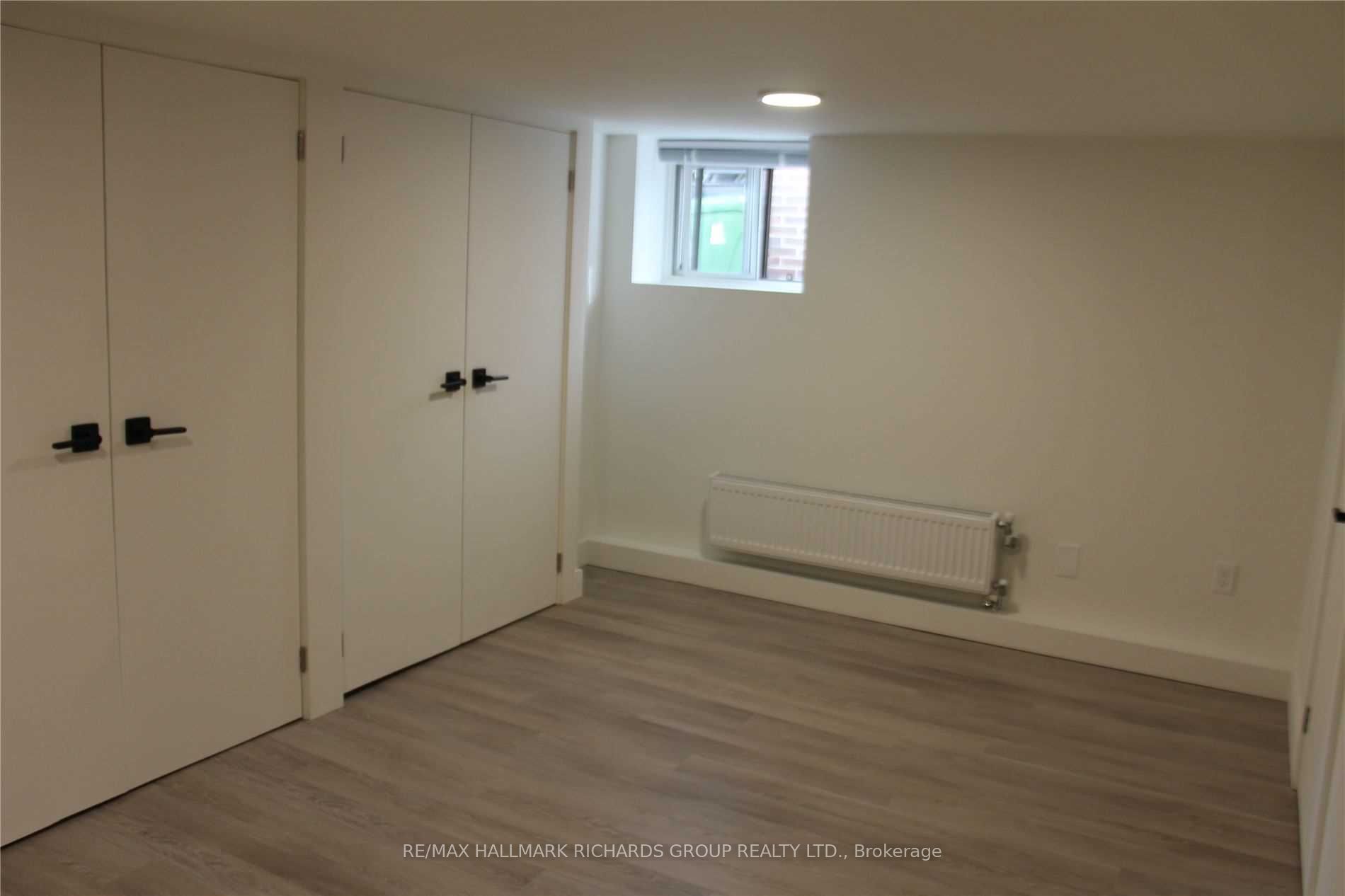 34 Hammersmith Avenue Lower, Toronto, ON M4E 2W4 photo 5