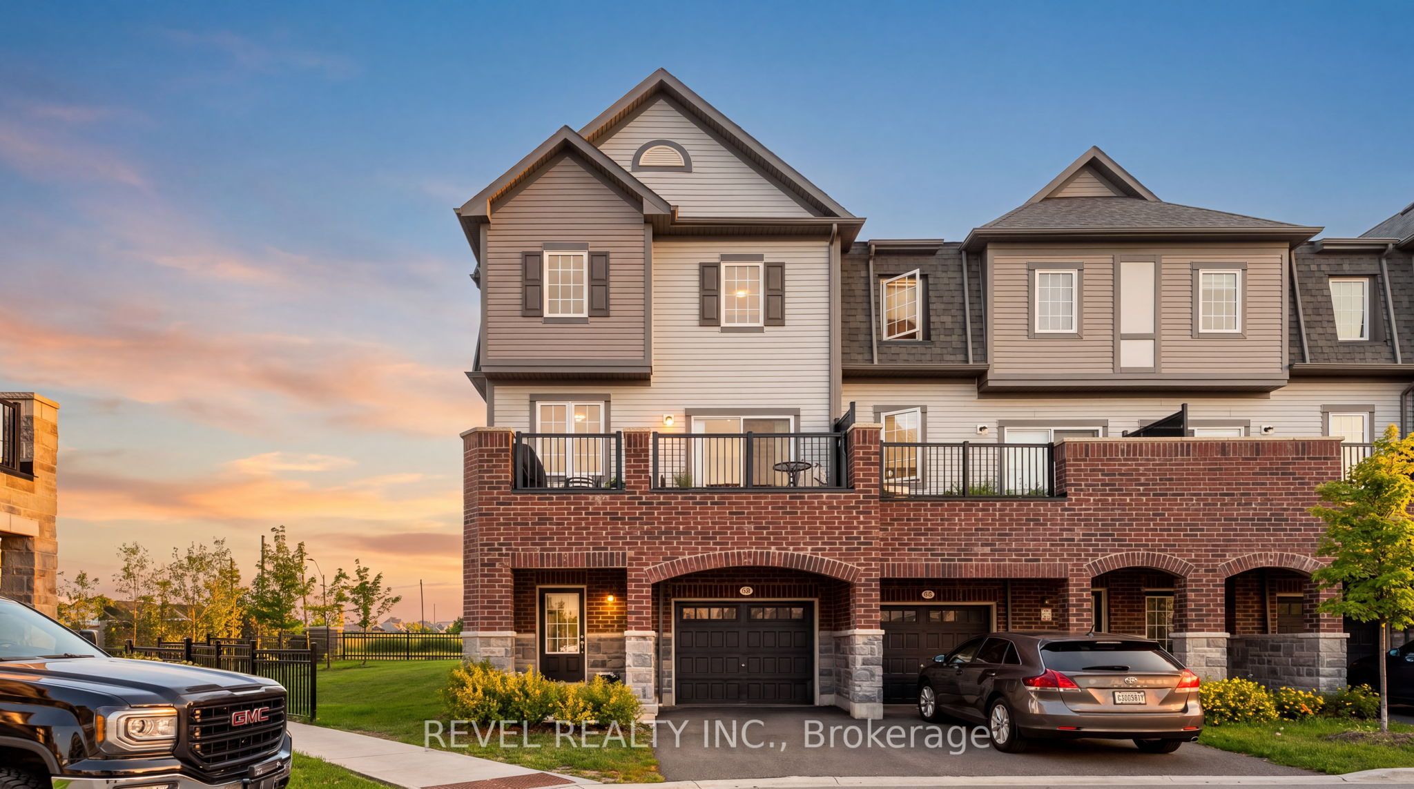 61 Honey Crisp Lane, Clarington, ON L1C 3K2