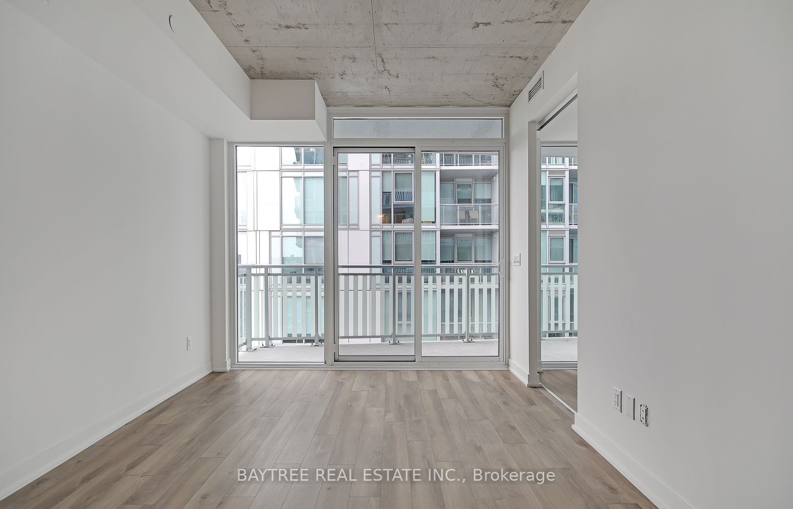 45 Baseball Place 1111, Toronto, ON M4M 0H1 photo 5