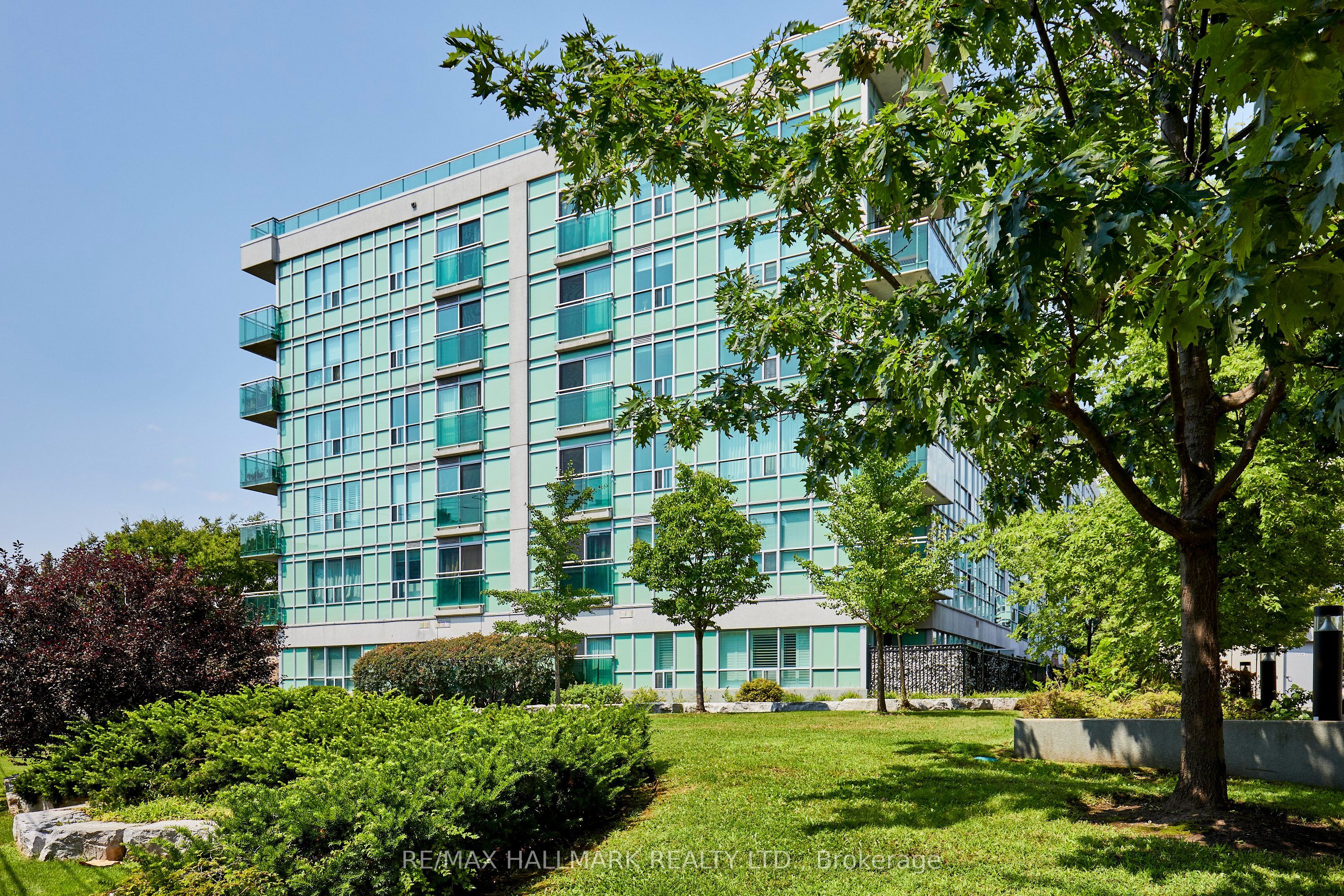 60 Fairfax Crescent Penthouse 702, Toronto, ON M1L 0E1 photo 2