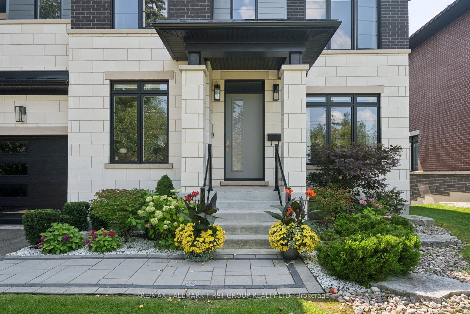 506 Rougemount Drive, Pickering, ON L1W 2B9 photo 2