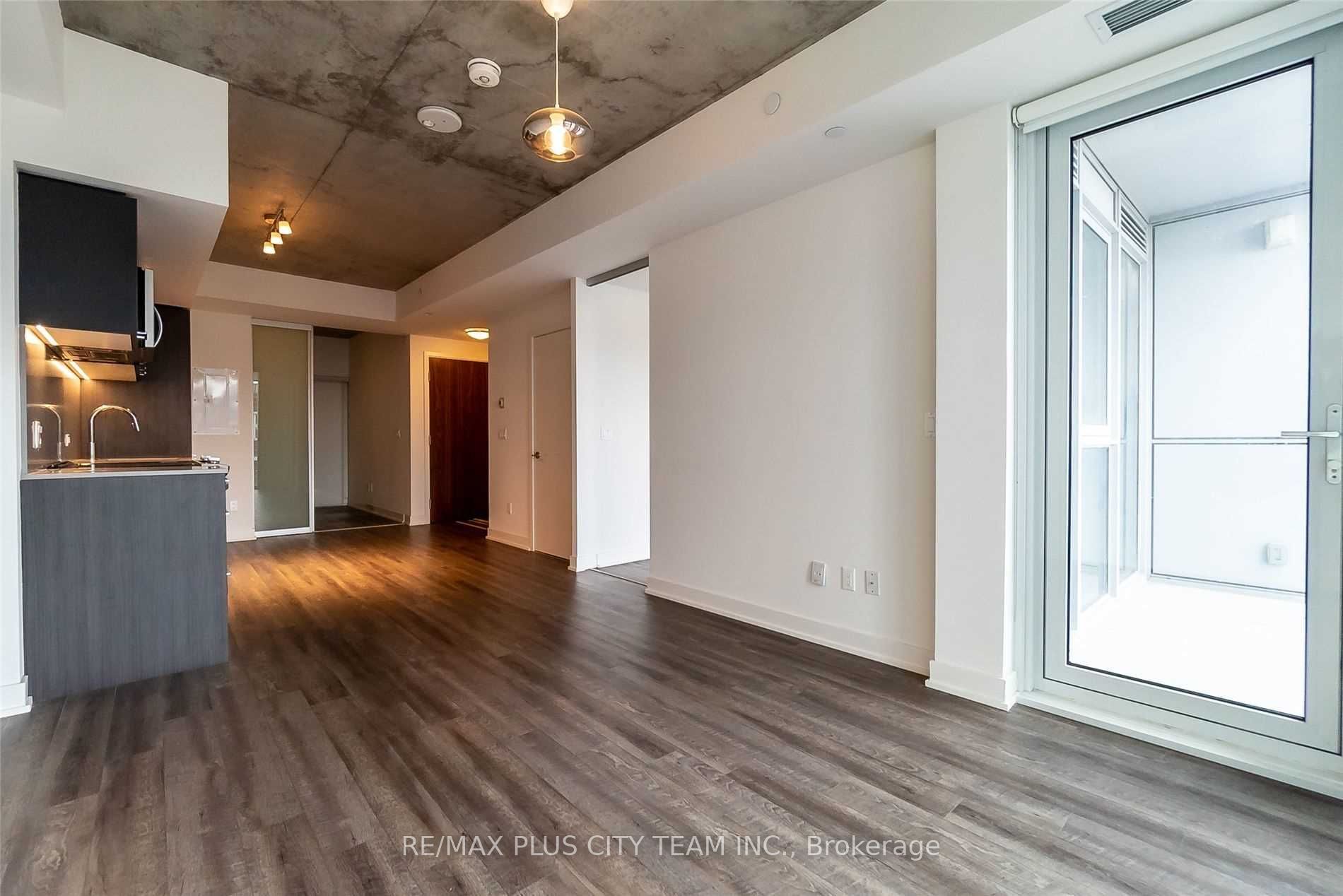 15 Baseball Place 305, Toronto, ON M4M 0E7 photo 3