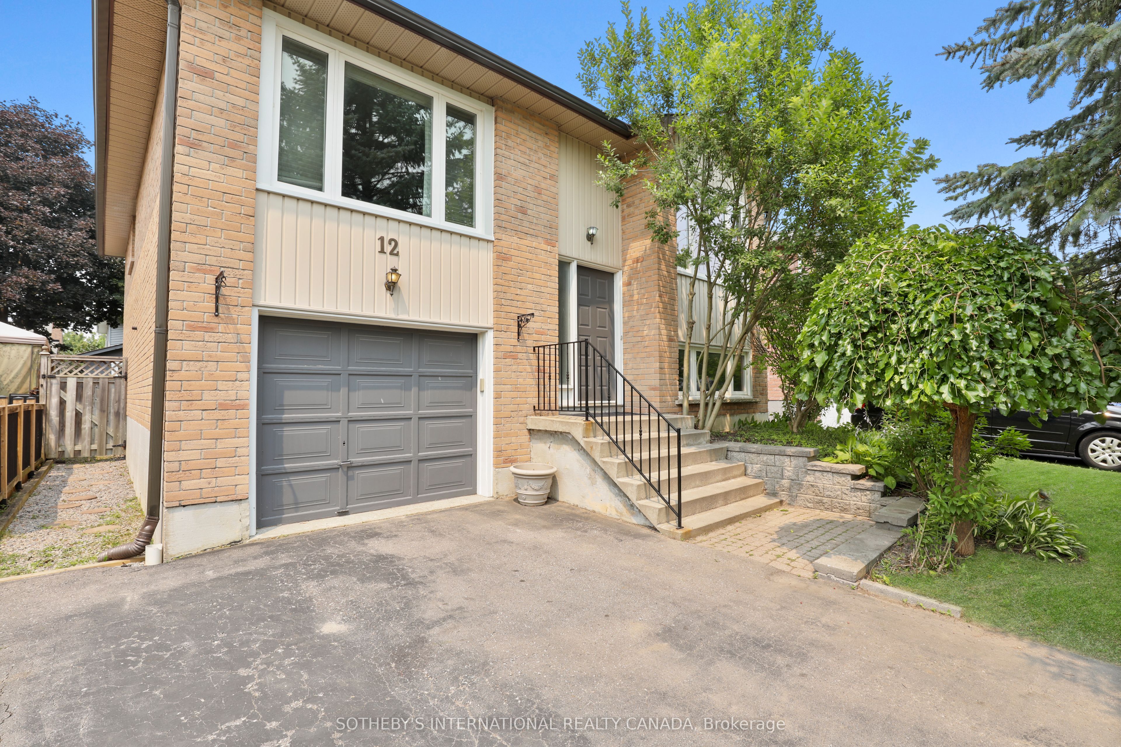 12 Dunkin Avenue, Clarington, ON L1E 2E3 photo 5