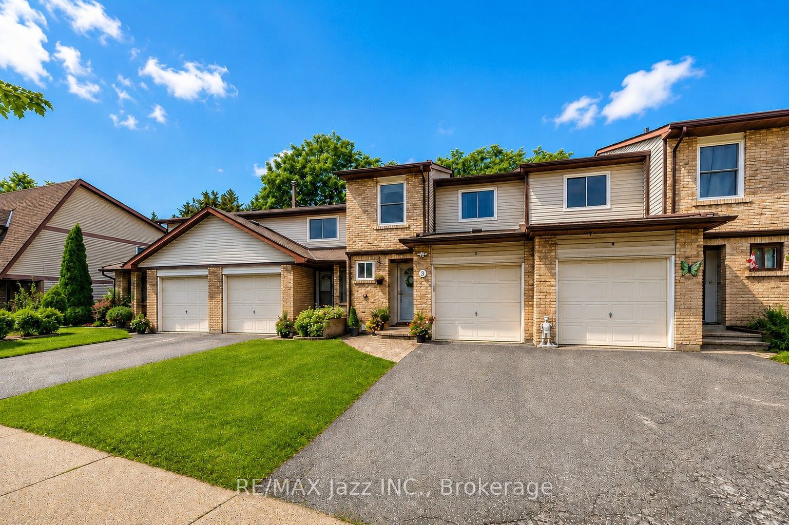 1330 Trowbridge Drive 3, Oshawa, ON L1G 7L1 photo 2