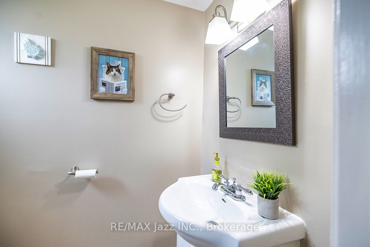 1330 Trowbridge Drive 3, Oshawa, ON L1G 7L1 photo 4
