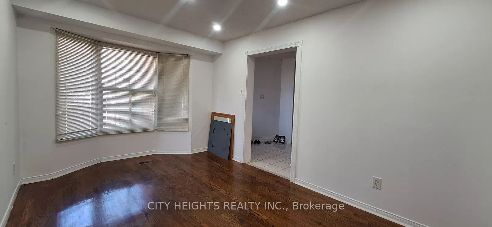 120 Littles Road, Toronto, ON M1B 5G7 photo 5
