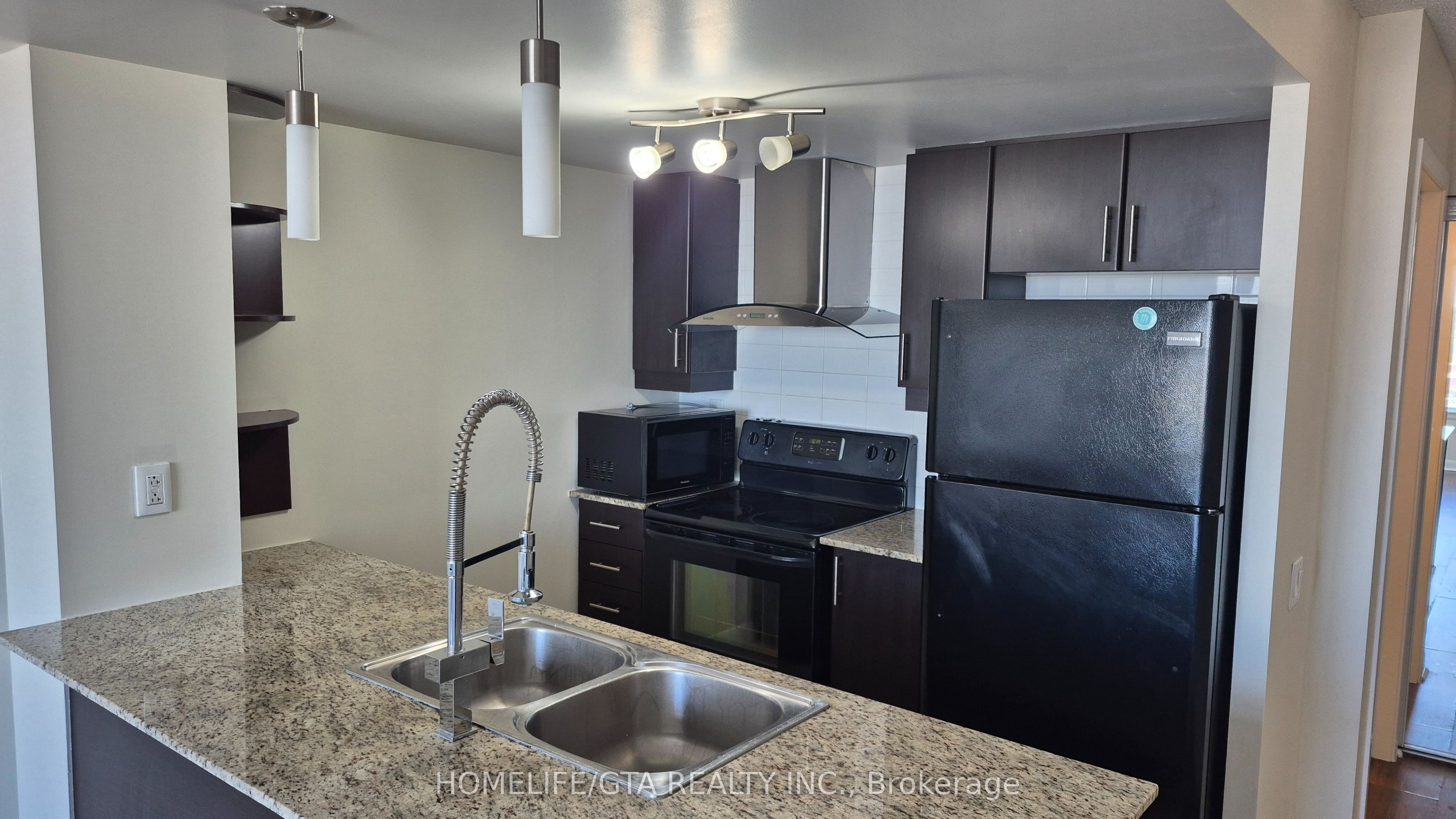 25 Town Centre Court 2711, Toronto, ON M1P 0B4 photo 4