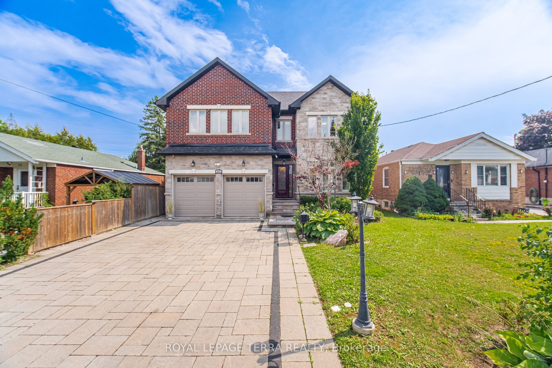 27 Minford Avenue, Toronto, ON M1R 2B2