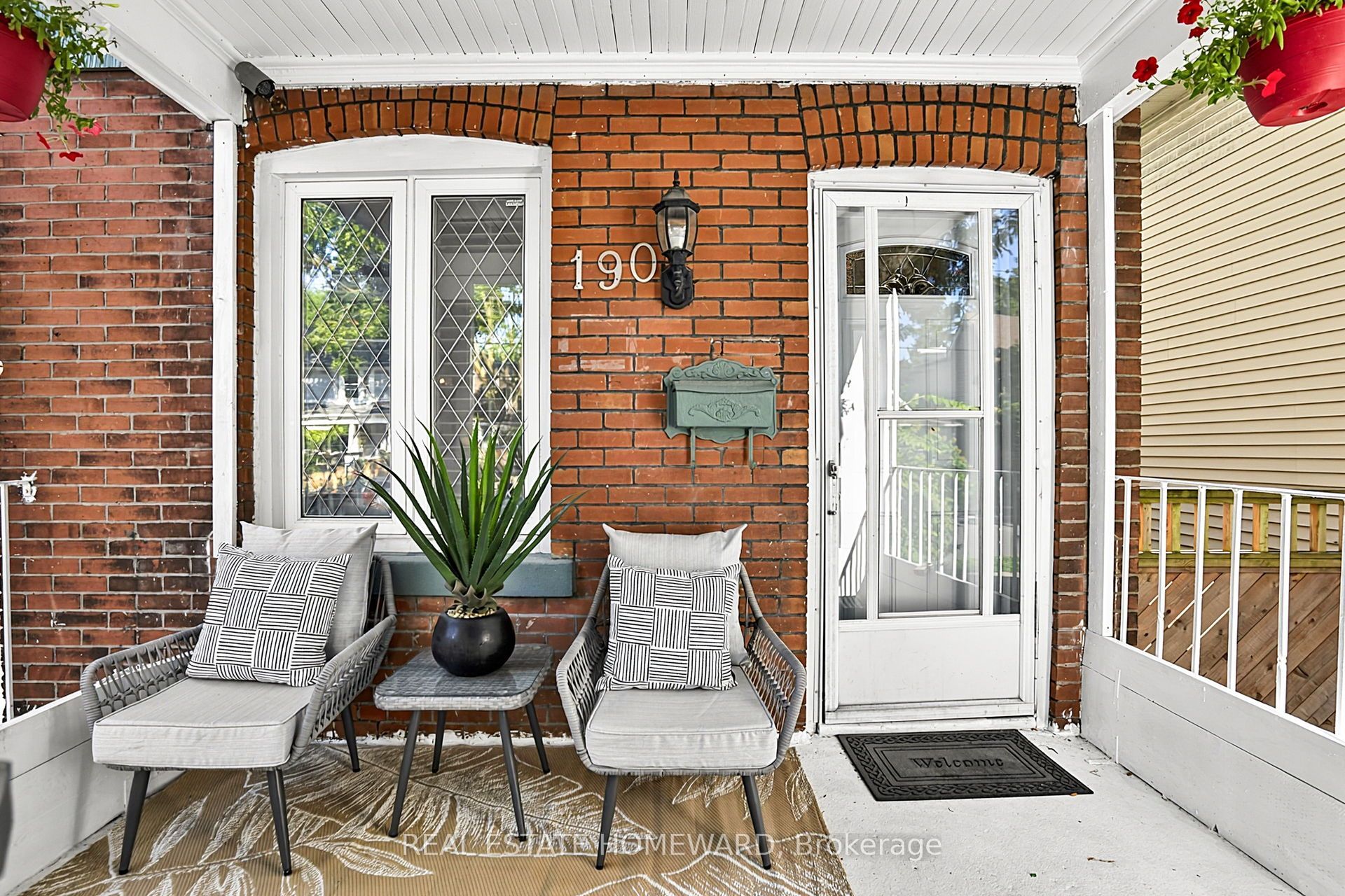 190 Rhodes Avenue, Toronto, ON M4L 3A1 photo 2