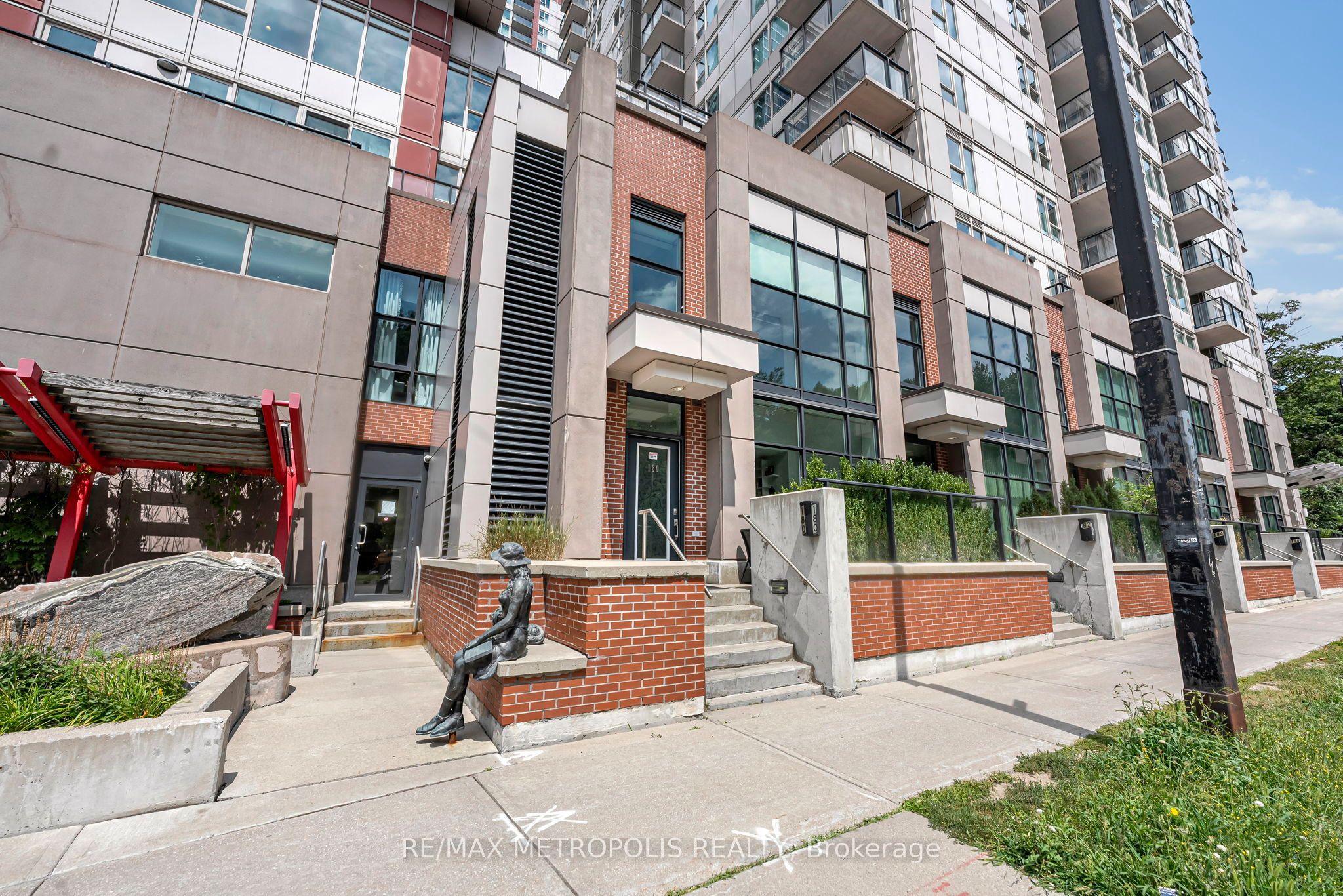 180 Borough Drive, Toronto, ON M1P 0B5