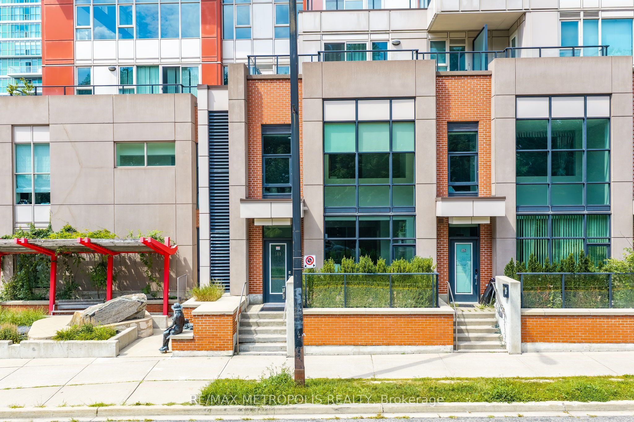 180 Borough Drive, Toronto, ON M1P 0B5 photo 2