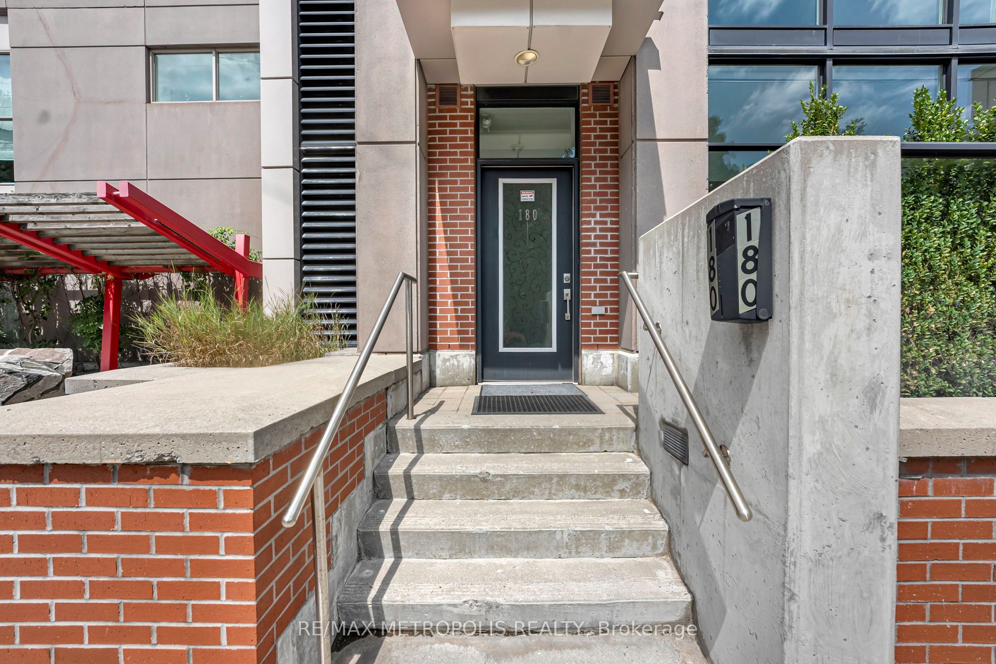 180 Borough Drive, Toronto, ON M1P 0B5 photo 3
