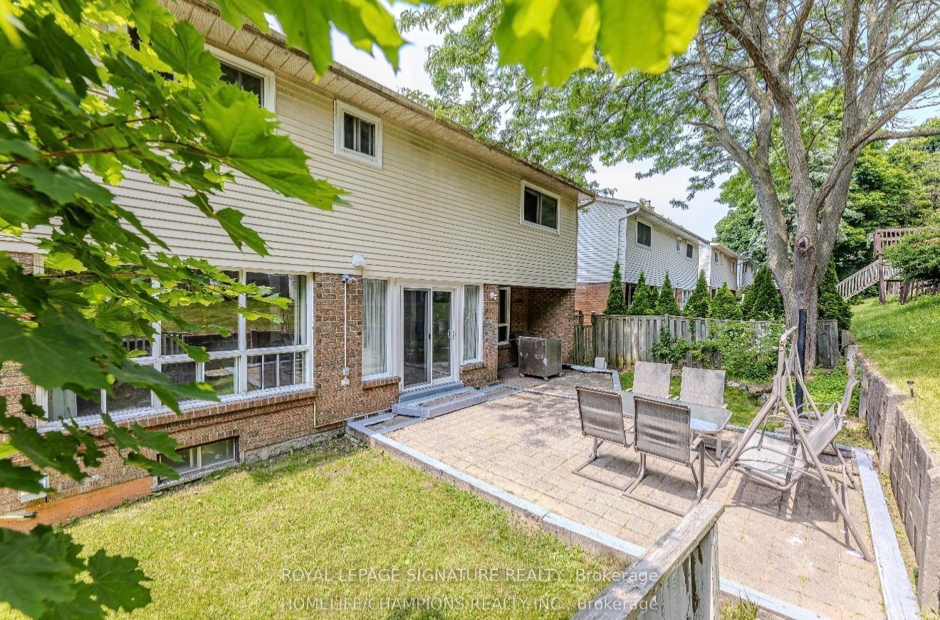 41 Broadbridge Drive Main, Toronto, ON M1C 3K5 photo 2