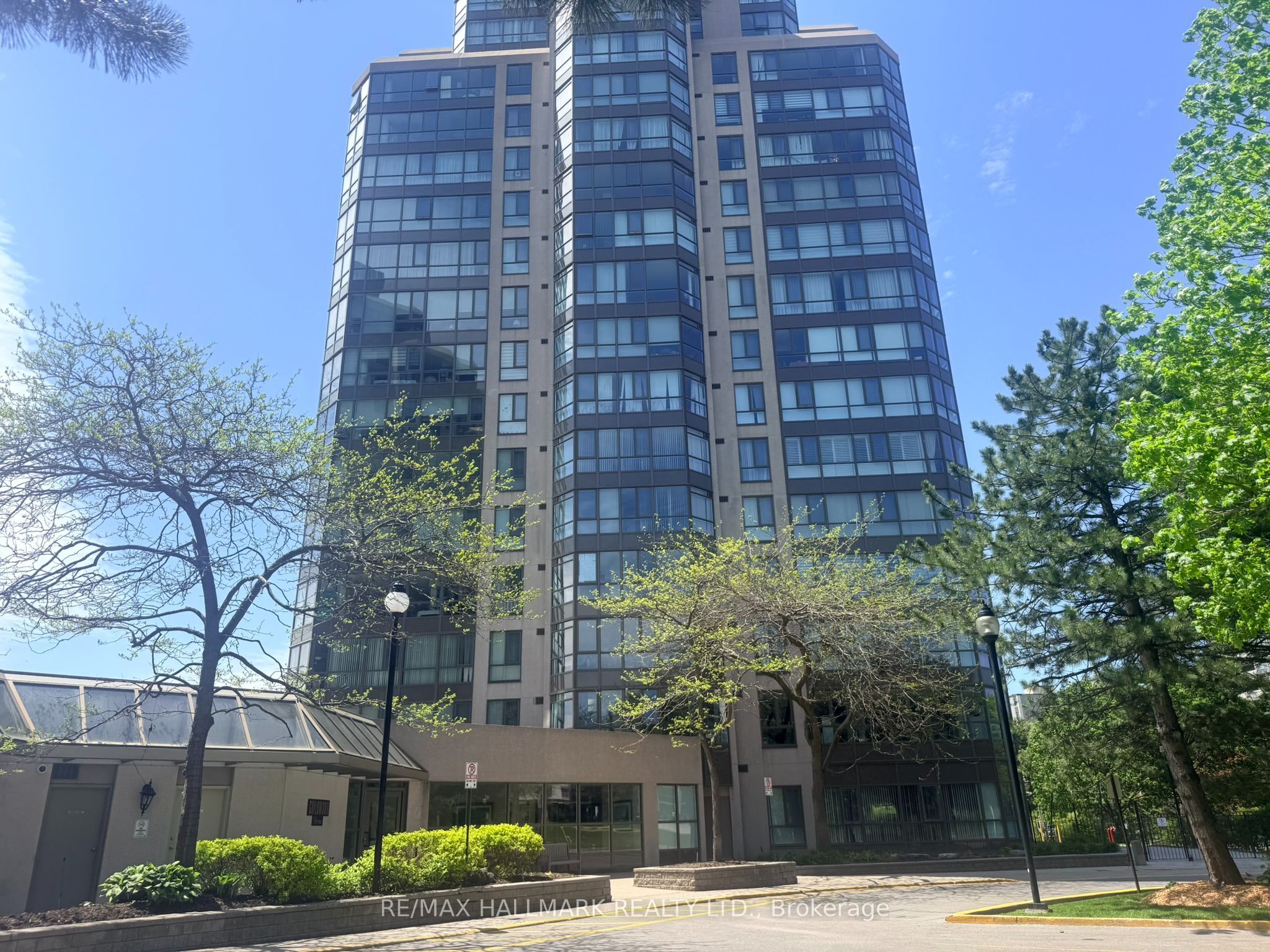 3231 Eglinton Avenue E 1105, Toronto, ON M1J 3N5
