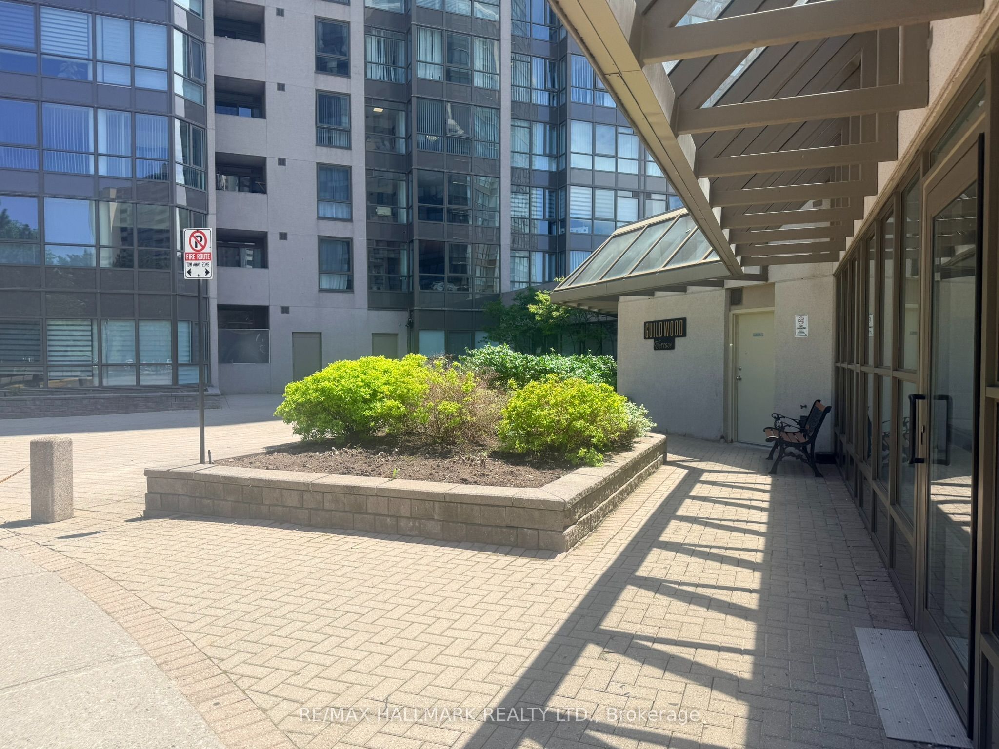 3231 Eglinton Avenue E 1105, Toronto, ON M1J 3N5 photo 3