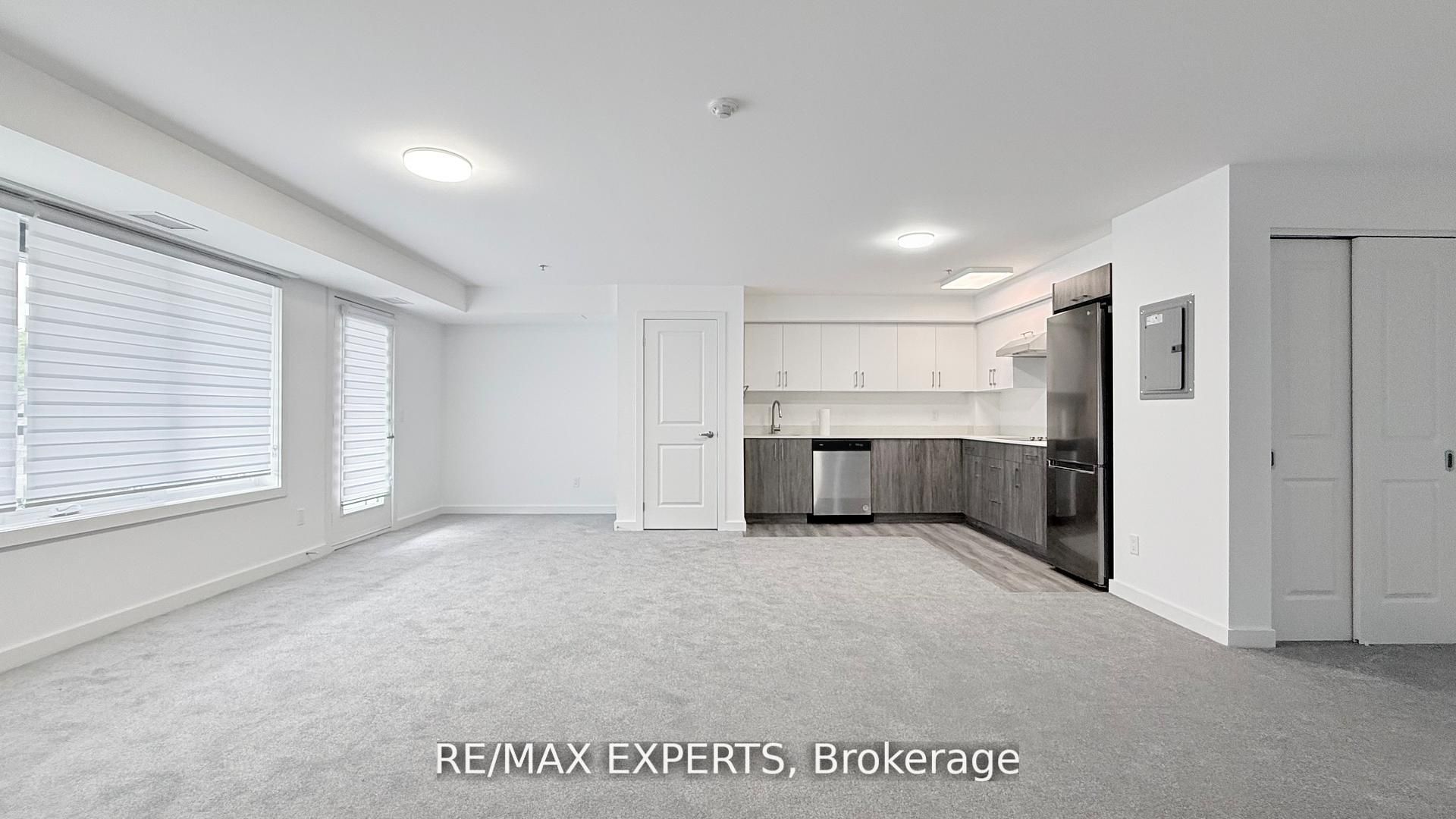 45 Connaught Avenue 302, Toronto, ON M4L 2V8 photo 2