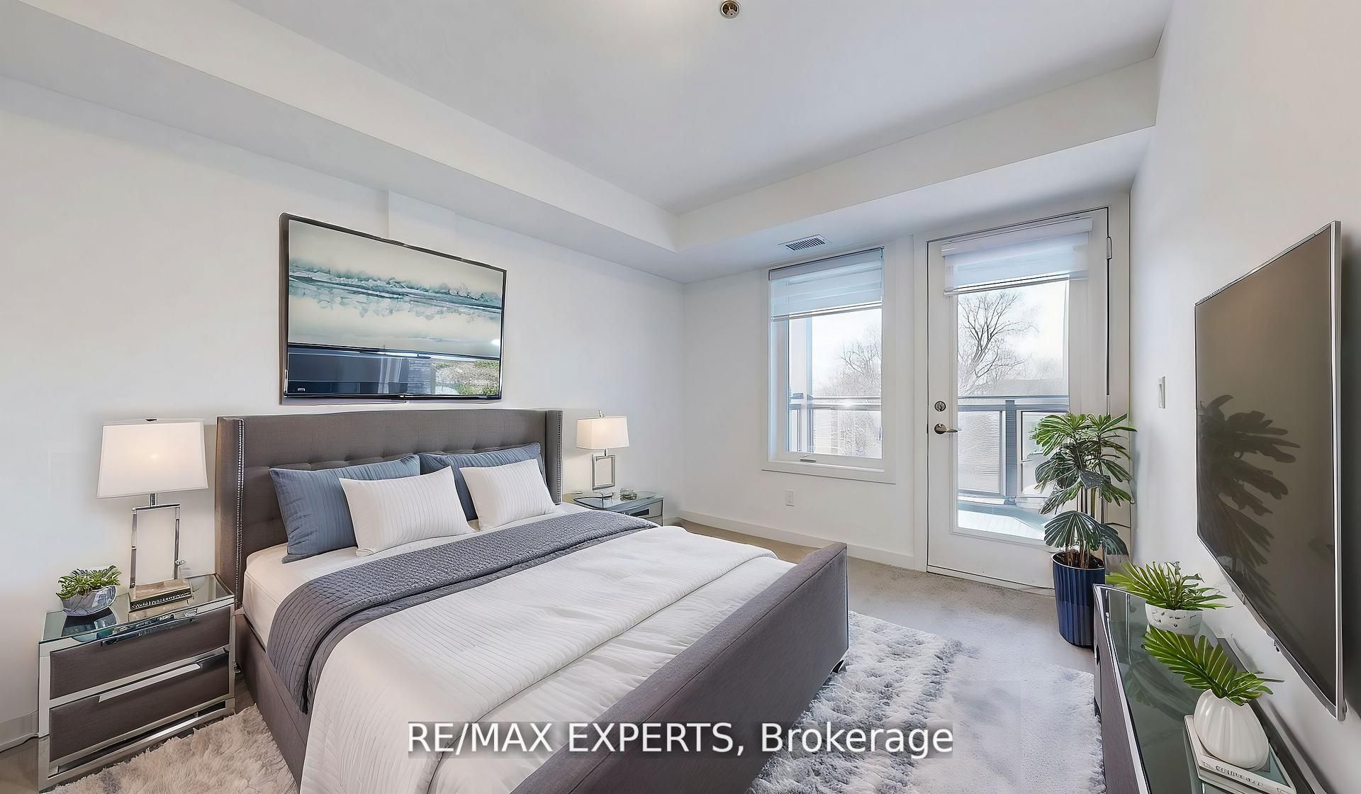 45 Connaught Avenue 303, Toronto, ON M4L 2V8 photo 2