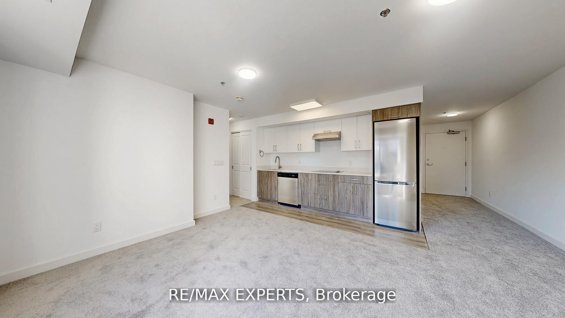 45 Connaught Avenue 303, Toronto, ON M4L 2V8 photo 3