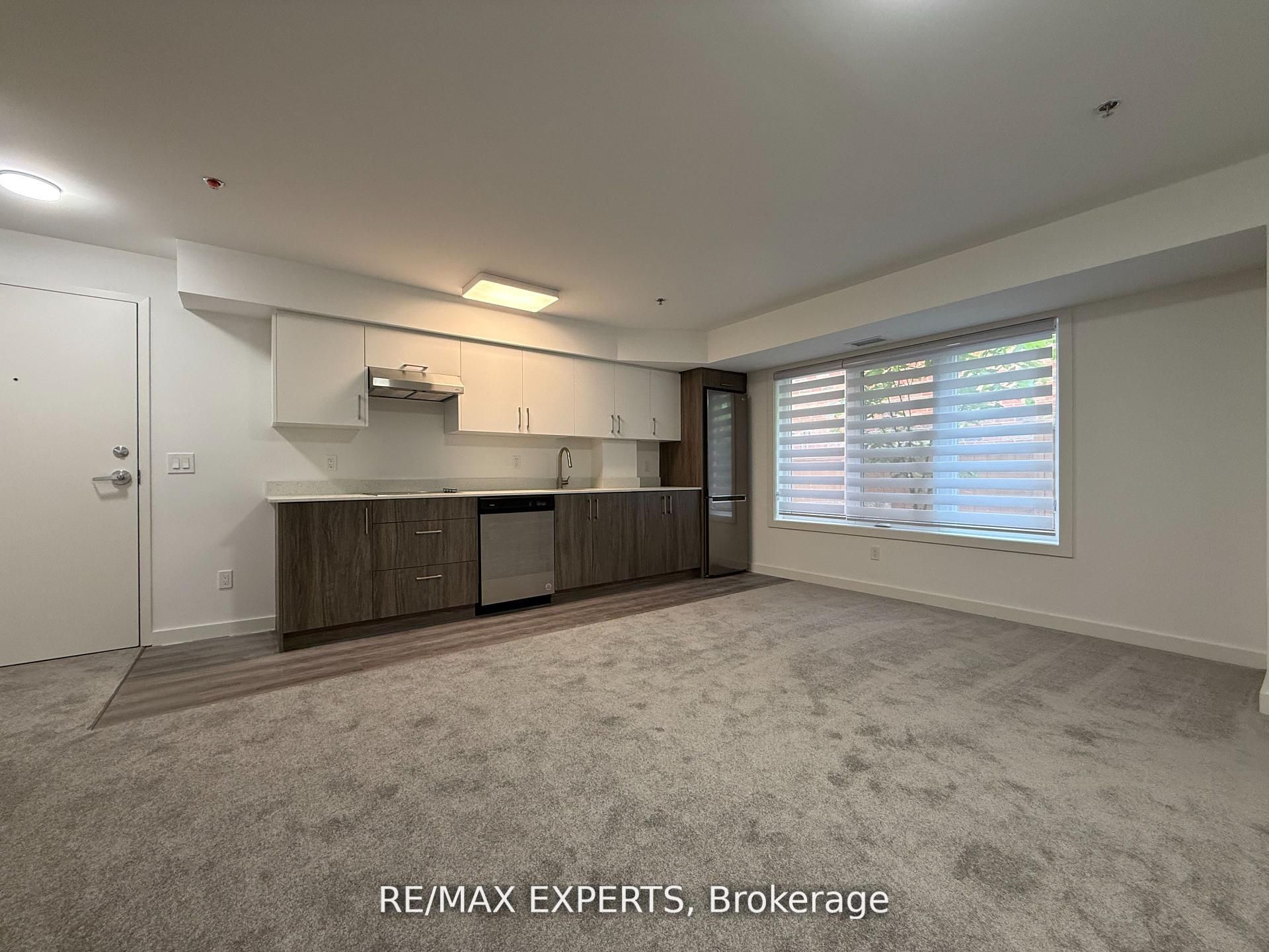 45 Connaught Avenue 104, Toronto, ON M4L 2V8 photo 2