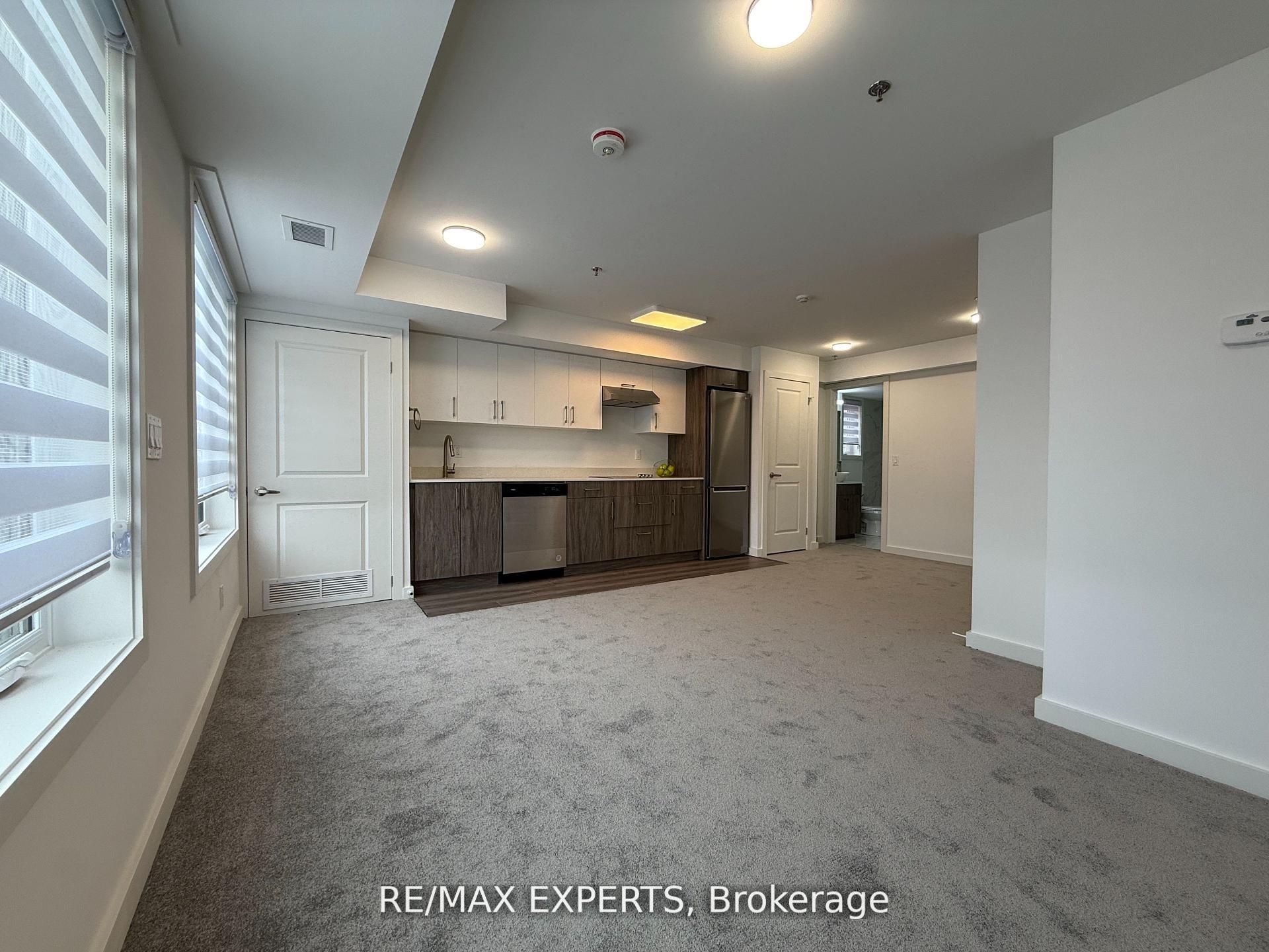 45 Connaught Avenue 104, Toronto, ON M4L 2V8 photo 3