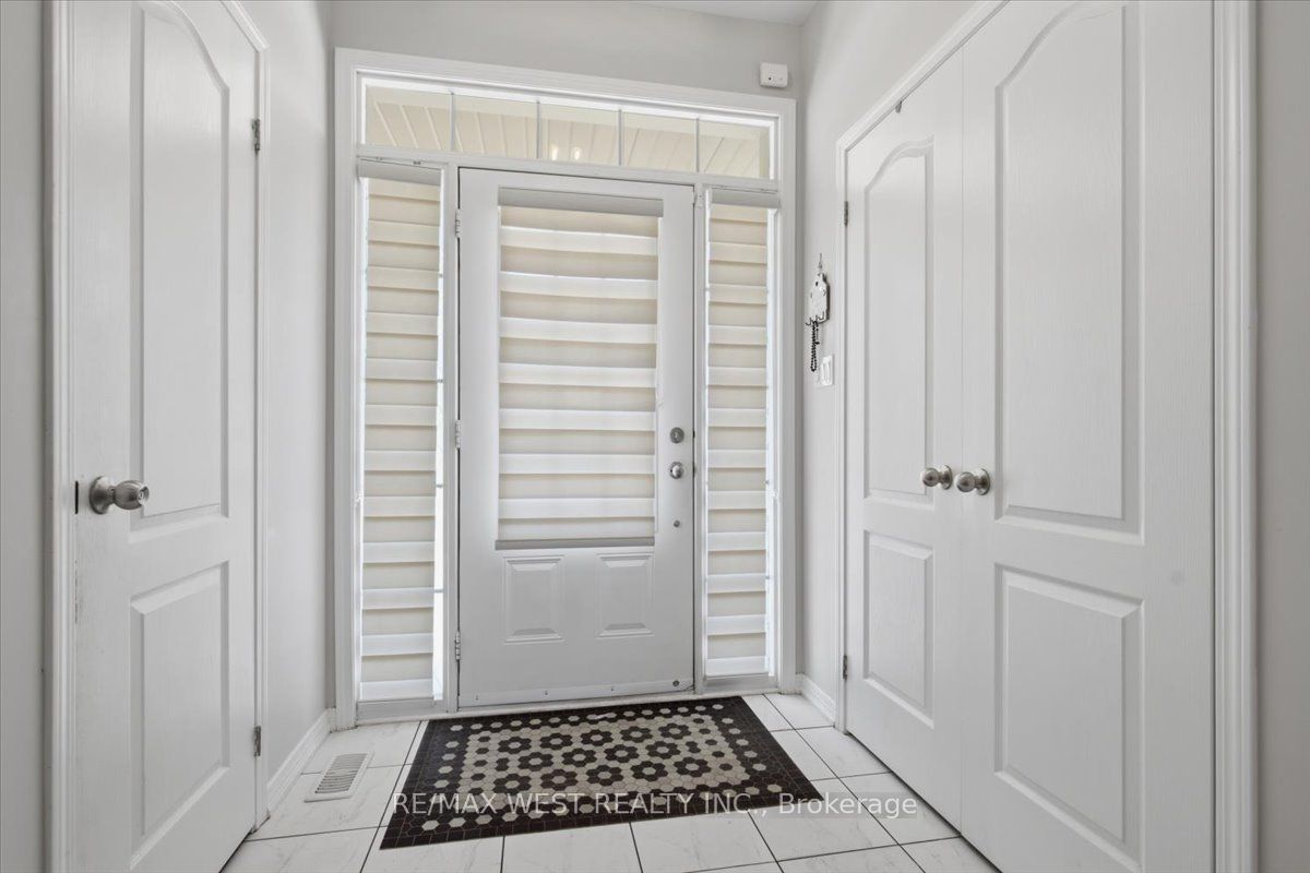 29 Stockell Crescent, Ajax, ON L1T 0M4 photo 5