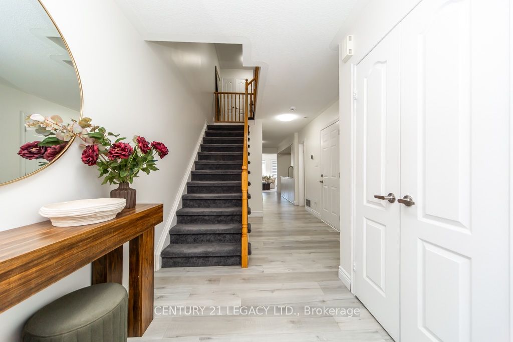 44 Tincomb Crescent, Whitby, ON L1R 2Y6 photo 5