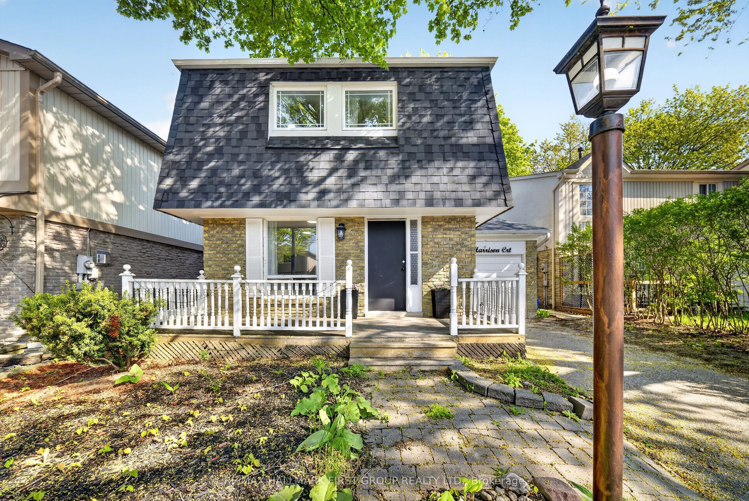 33 Harrison Court, Whitby, ON L1N 6E2 photo 4