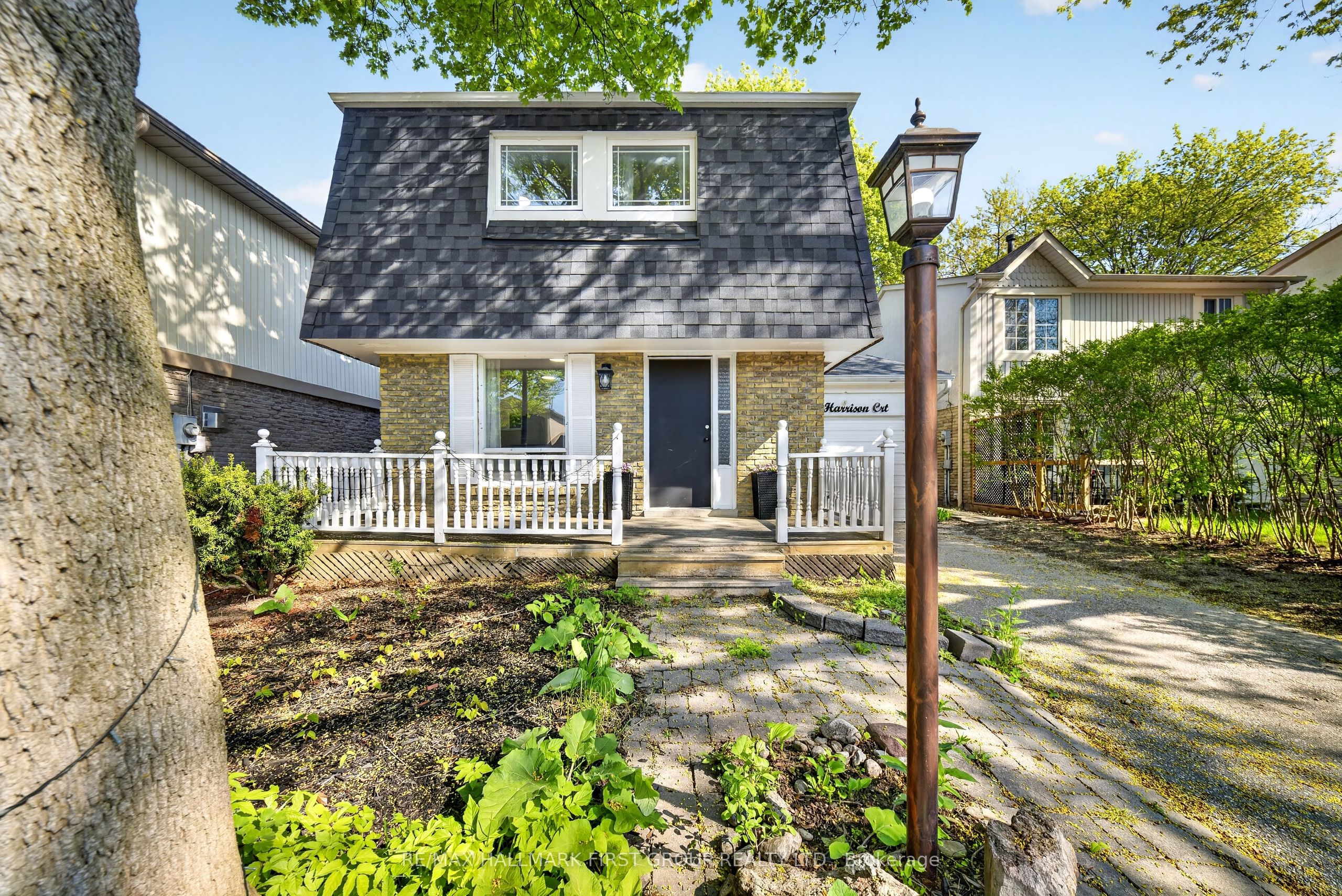 33 Harrison Court, Whitby, ON L1N 6E2 photo 5