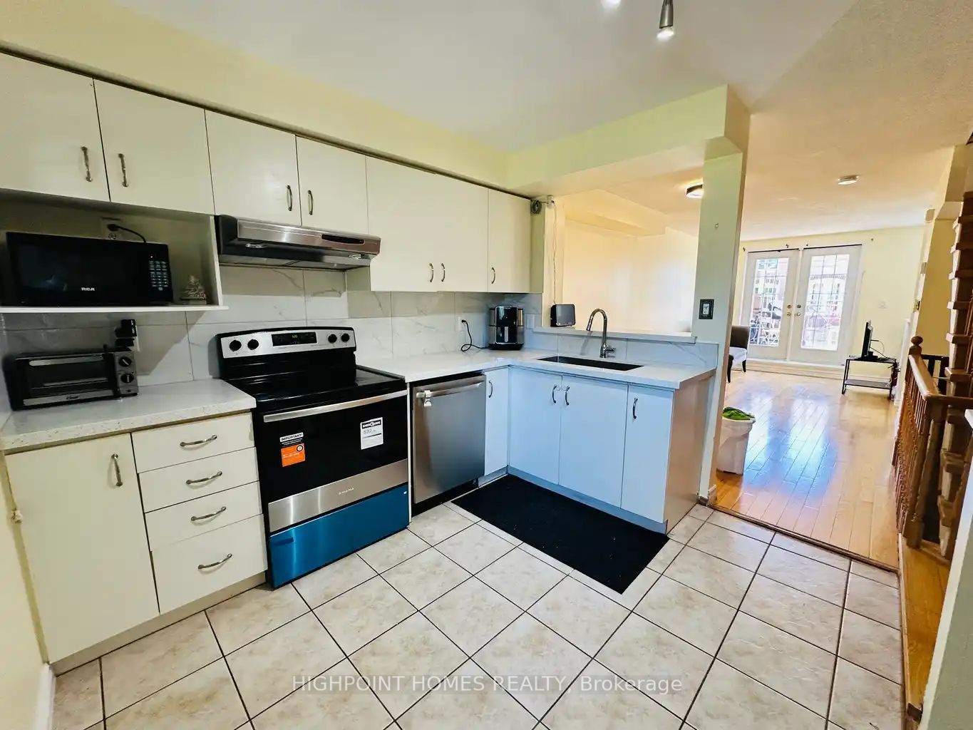 2 Hedge End Road 115, Toronto, ON M1B 5Z8 photo 5