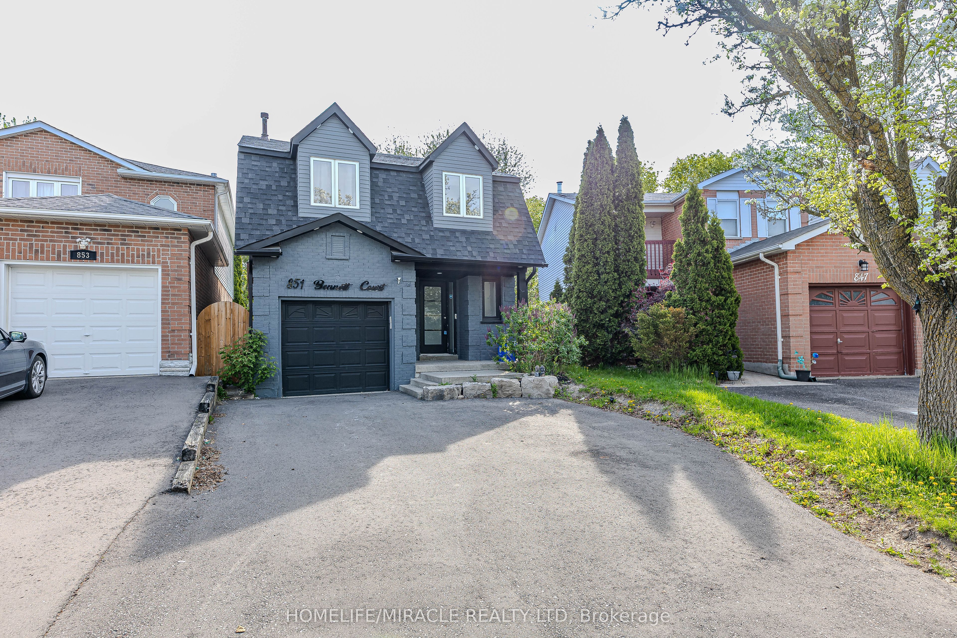 851 Bennett Court, Oshawa, ON L1K 1V3