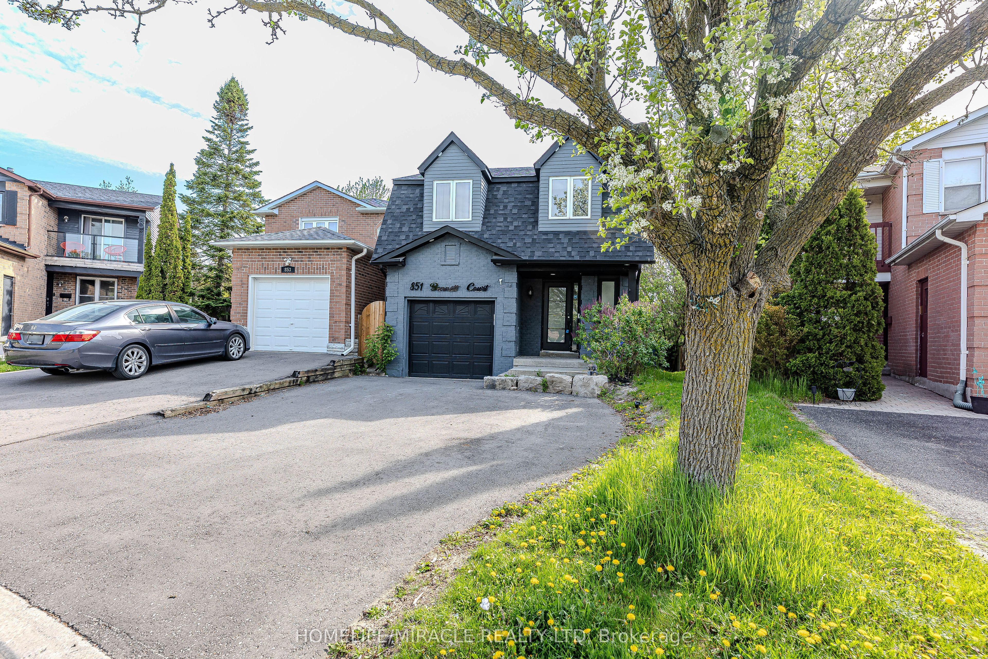 851 Bennett Court, Oshawa, ON L1K 1V3 photo 2
