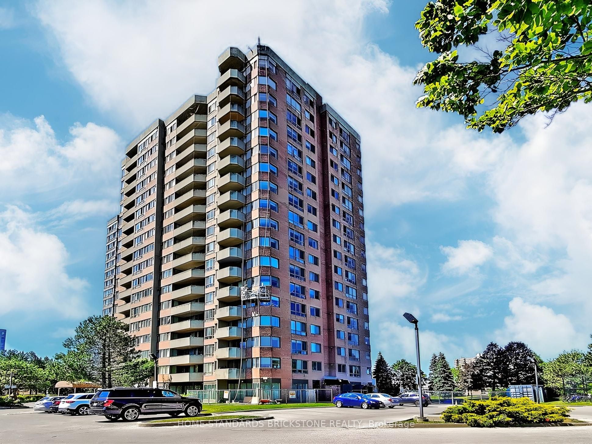 30 Thunder Grove 1705, Toronto, ON M1V 4A3