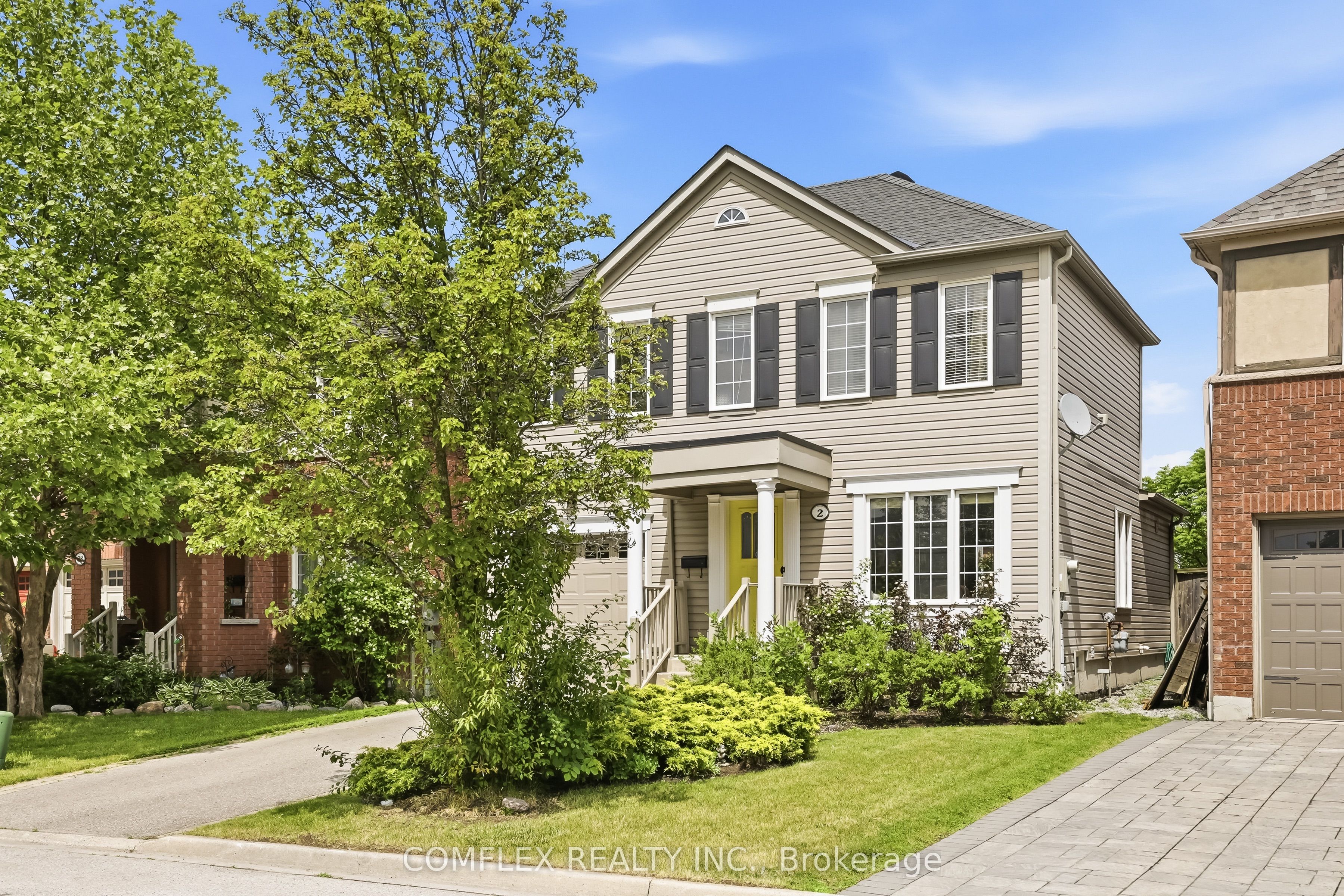 2 Armitage Crescent, Ajax, ON L1T 4G6