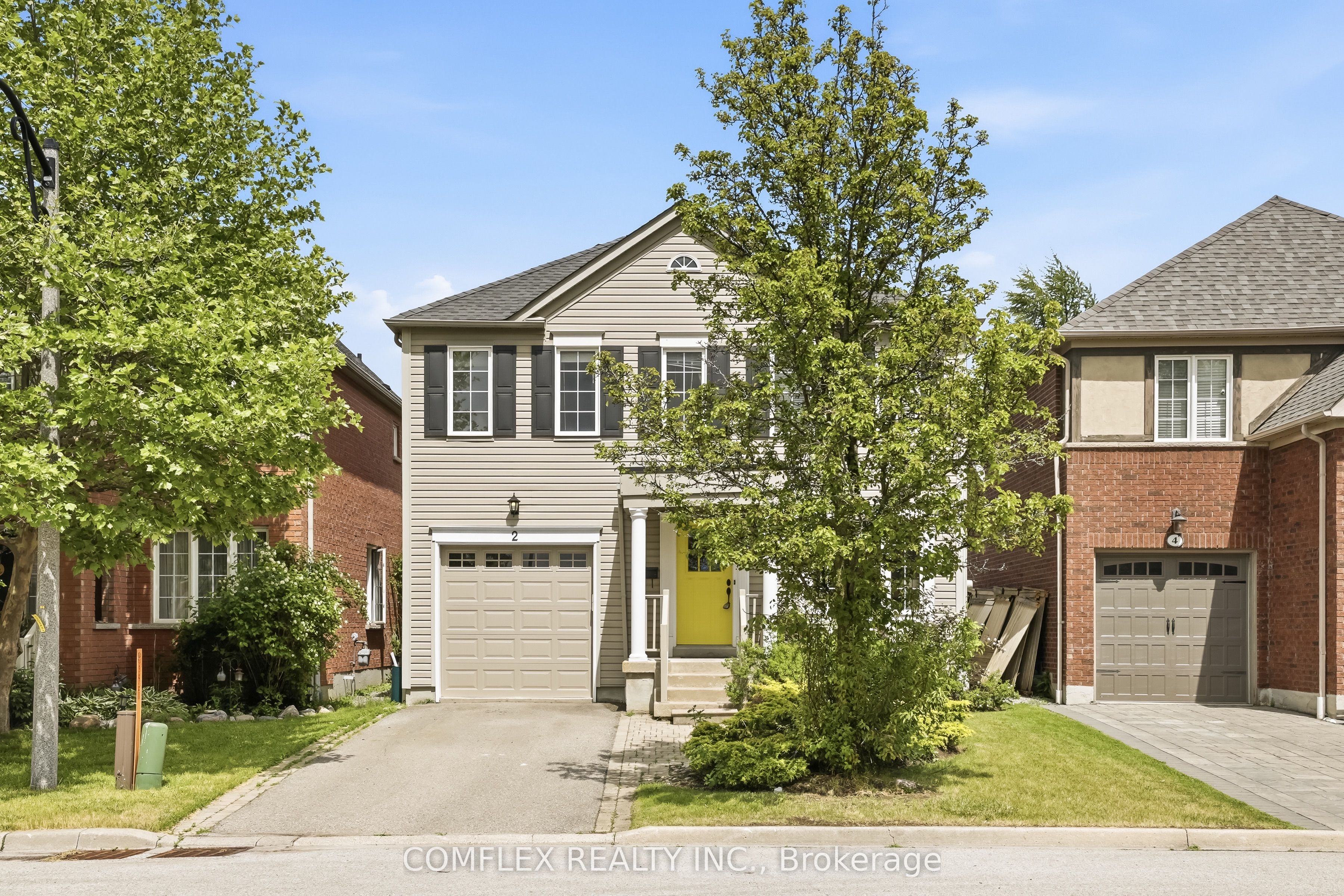 2 Armitage Crescent, Ajax, ON L1T 4G6 photo 2