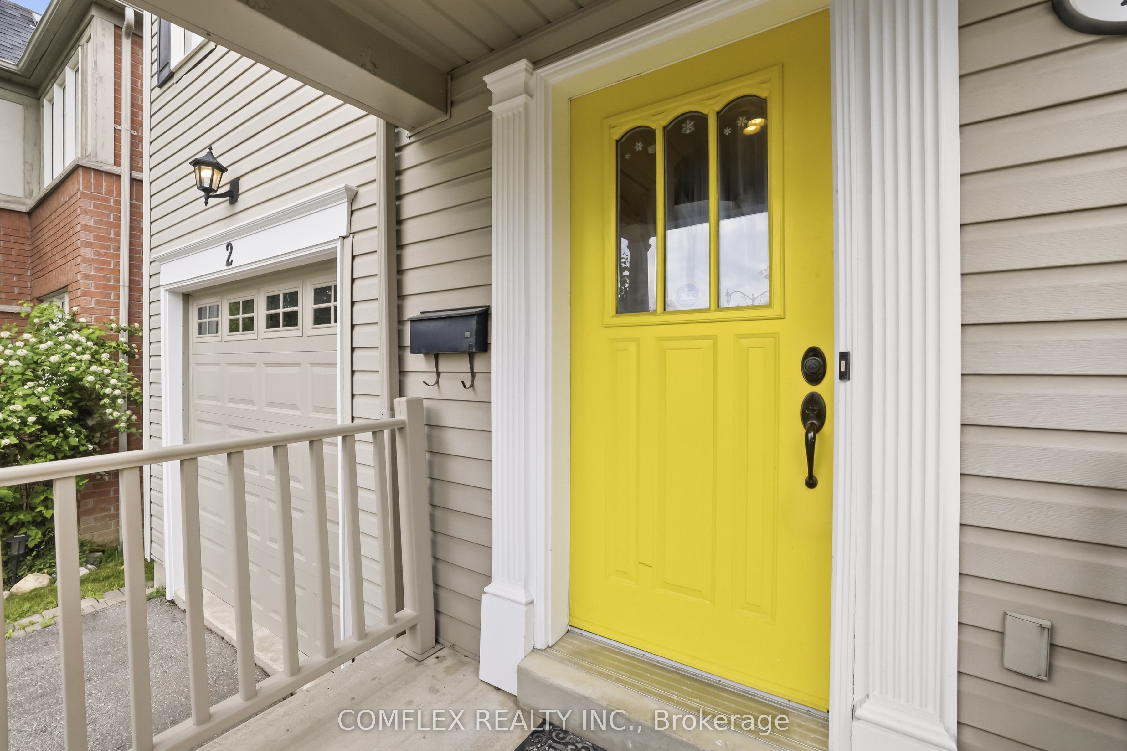 2 Armitage Crescent, Ajax, ON L1T 4G6 photo 4