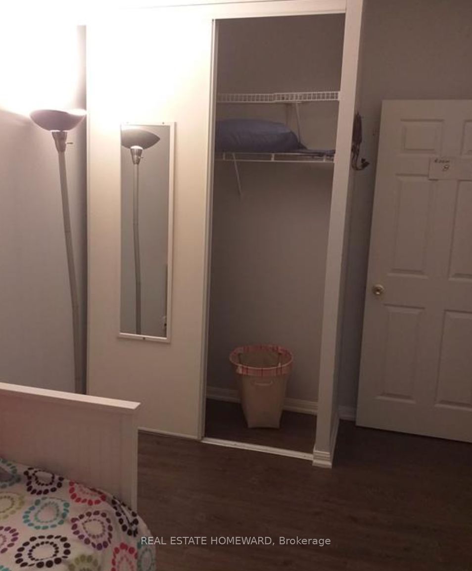 18 Lee Centre Drive PH305- RoomB, Toronto, ON M1H 3H5 photo 4