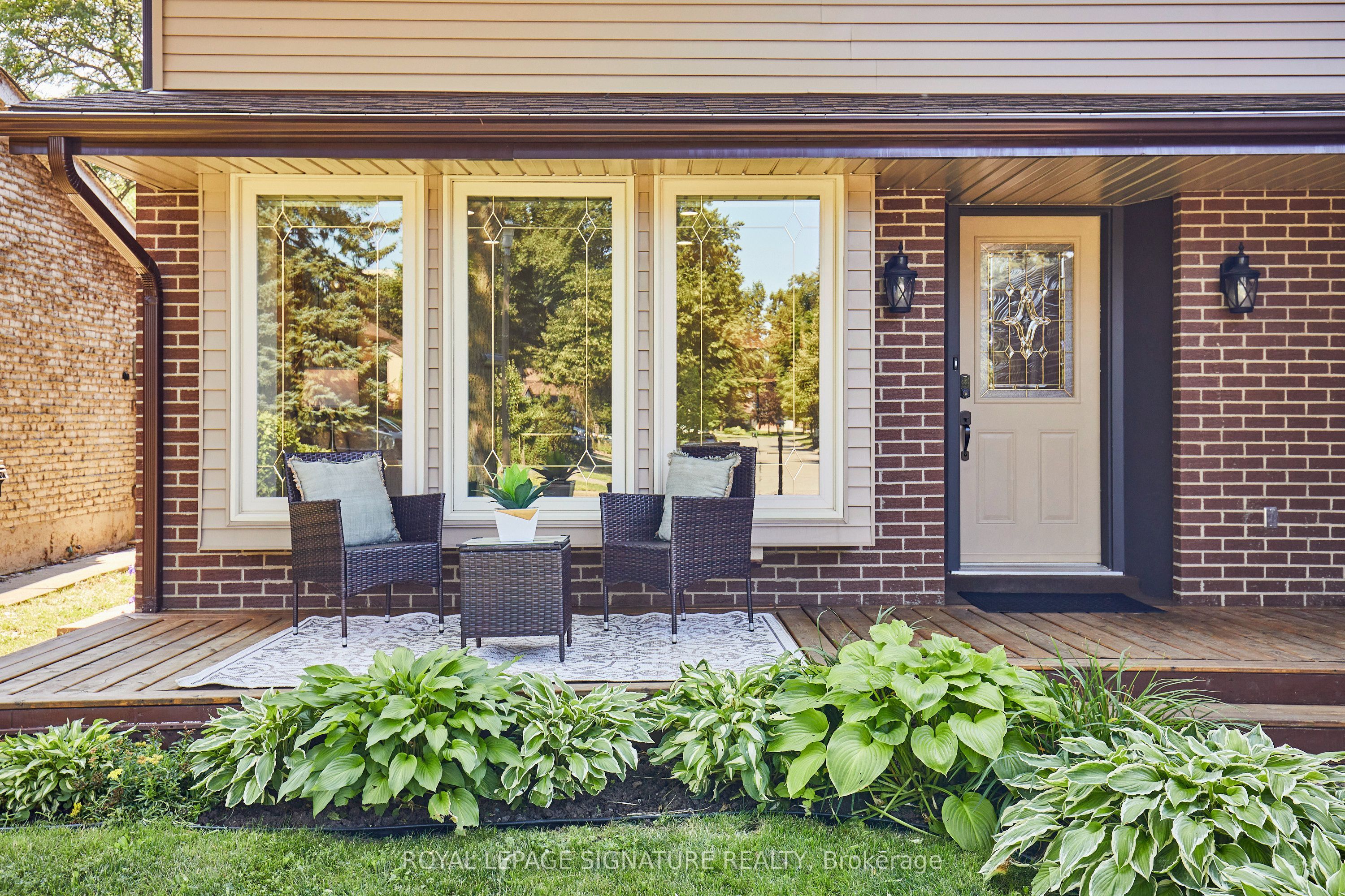 122 Heatherside Drive, Toronto, ON M1W 1T8 photo 2